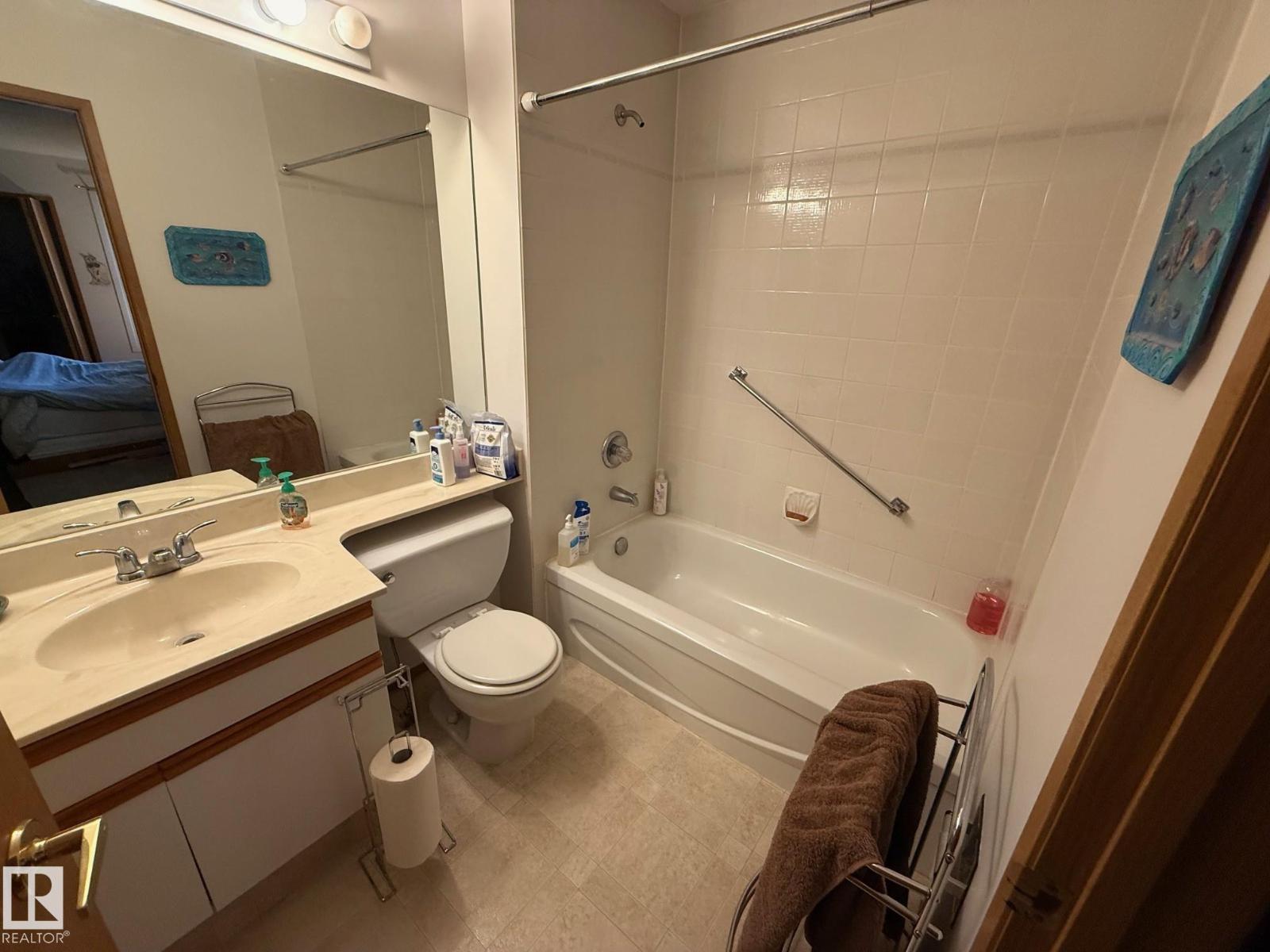 Photo 9 of 5935 189 St Nw, Edmonton AB
