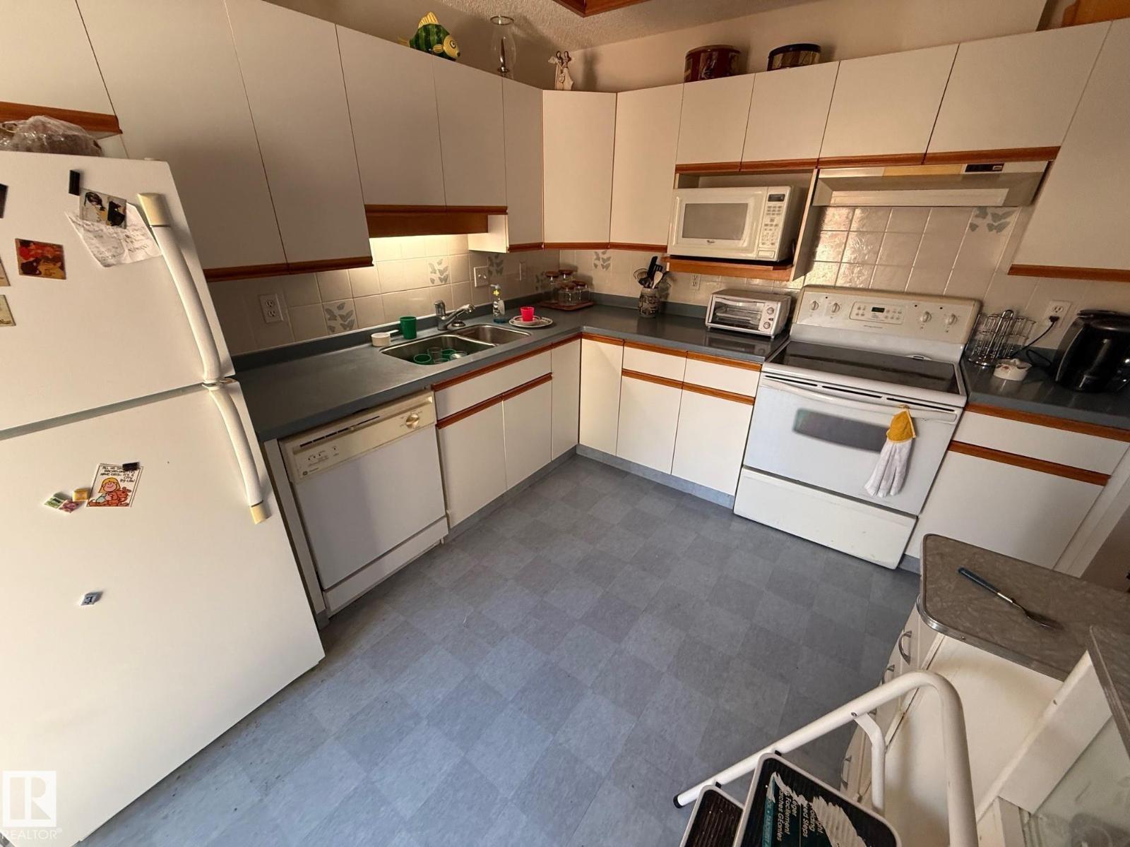 Photo 6 of 5935 189 St Nw, Edmonton AB