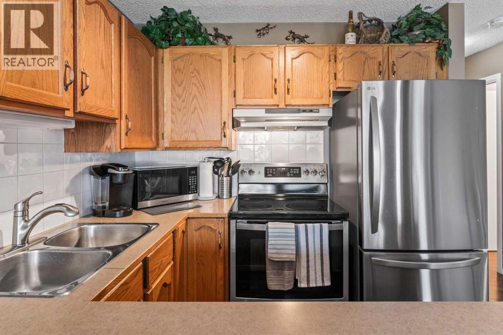 Single Family House for Sale in  Millview Green SW Millrise Calgary 