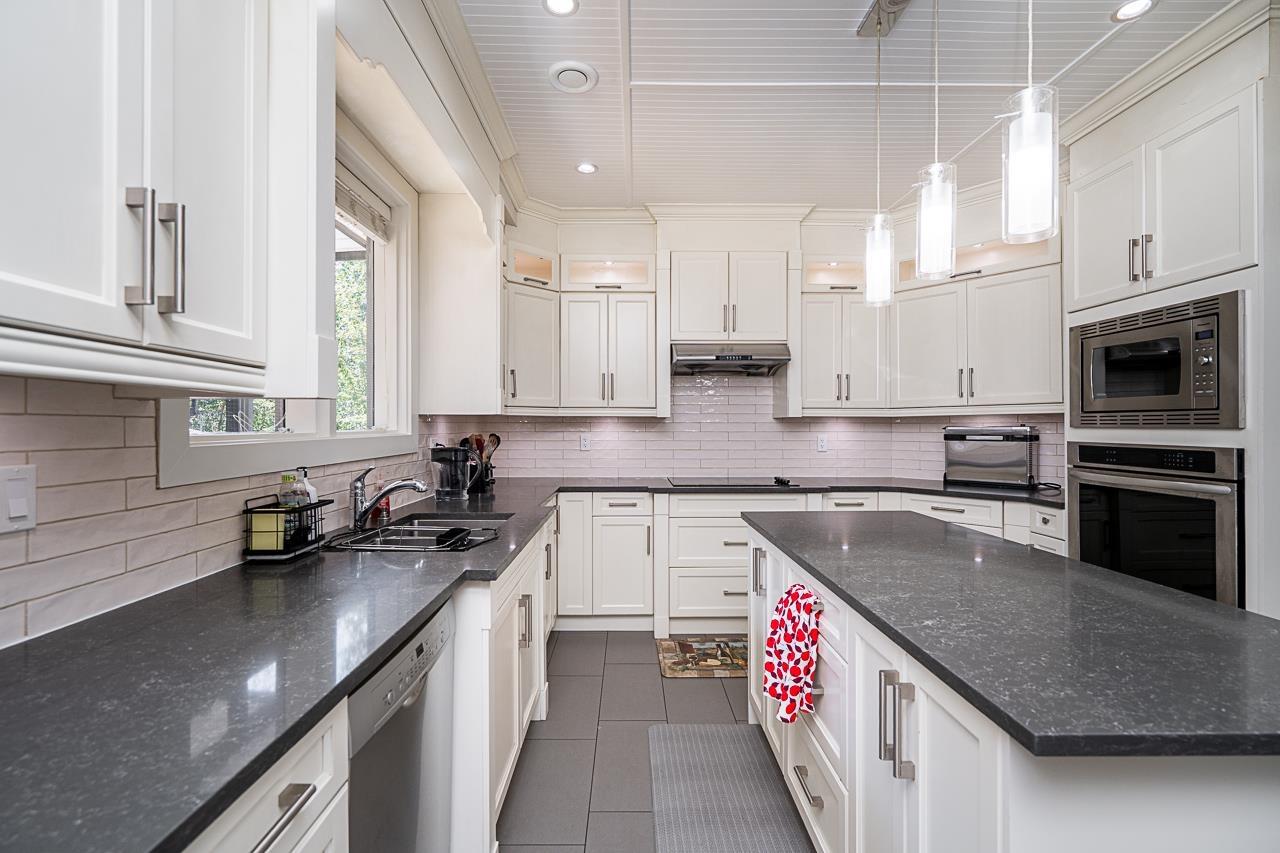 Photo 8 of 14500 59 A Avenue, Surrey BC