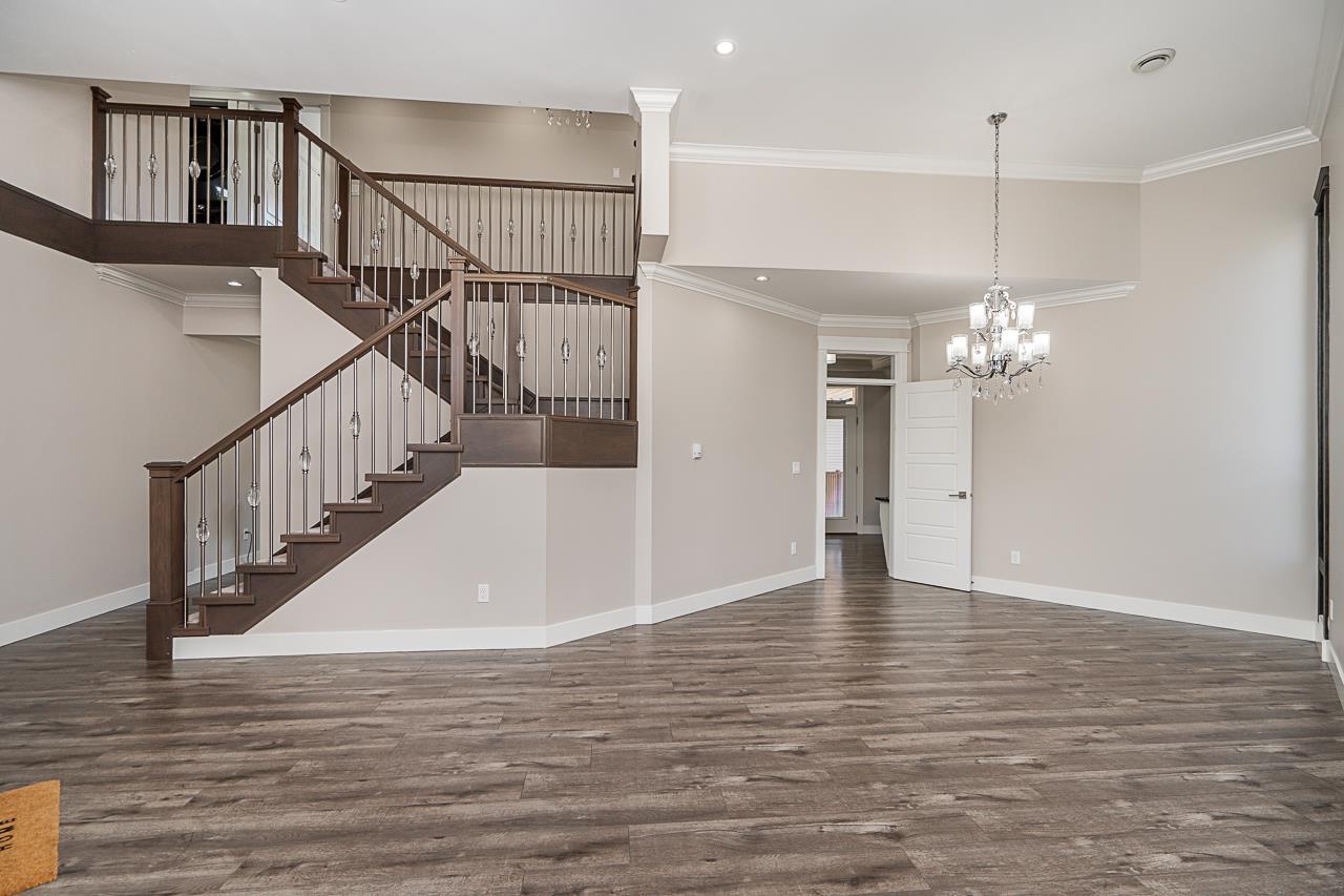 Photo 2 of 14500 59 A Avenue, Surrey BC