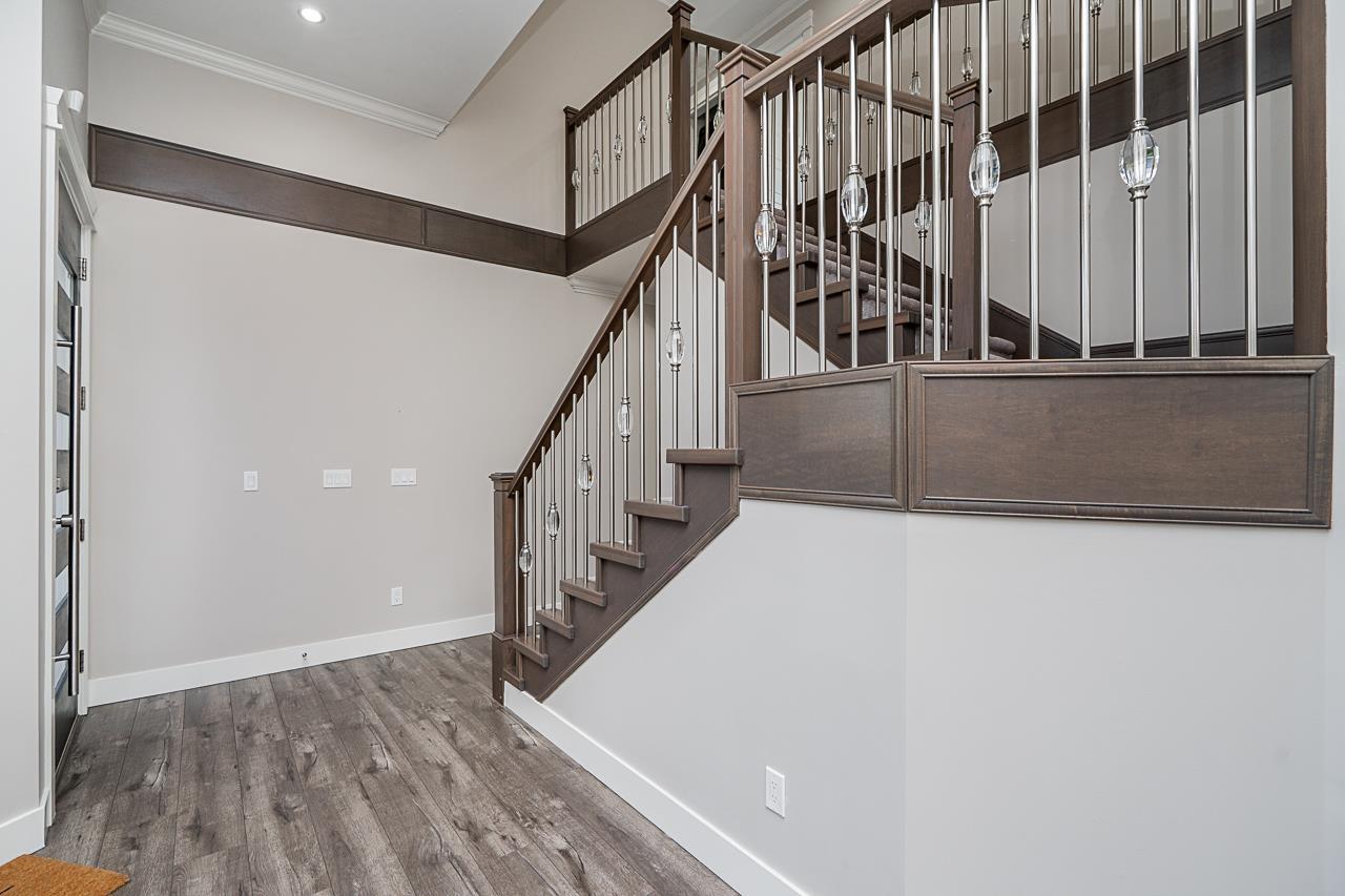 Photo 5 of 14500 59 A Avenue, Surrey BC