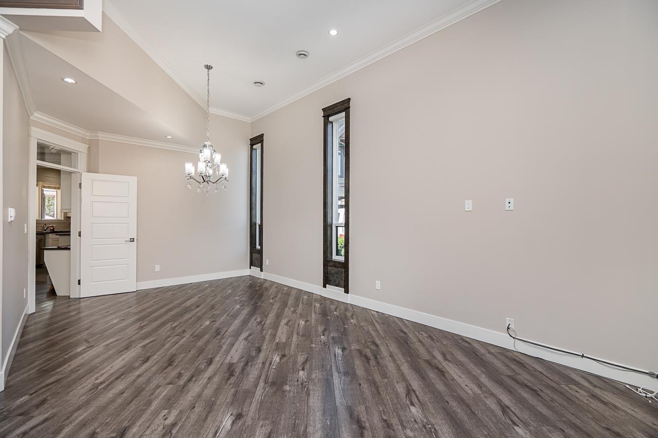 Photo 3 of 14500 59 A Avenue, Surrey BC