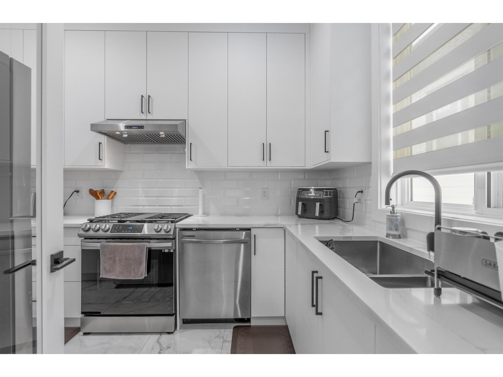 Photo 13 of 7750 154 A Street, Surrey BC