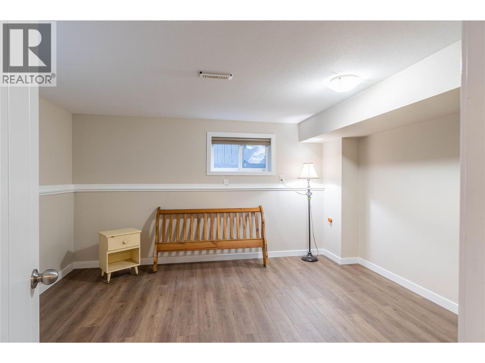 Photo 37 of 862 Desmond Street, Kamloops BC