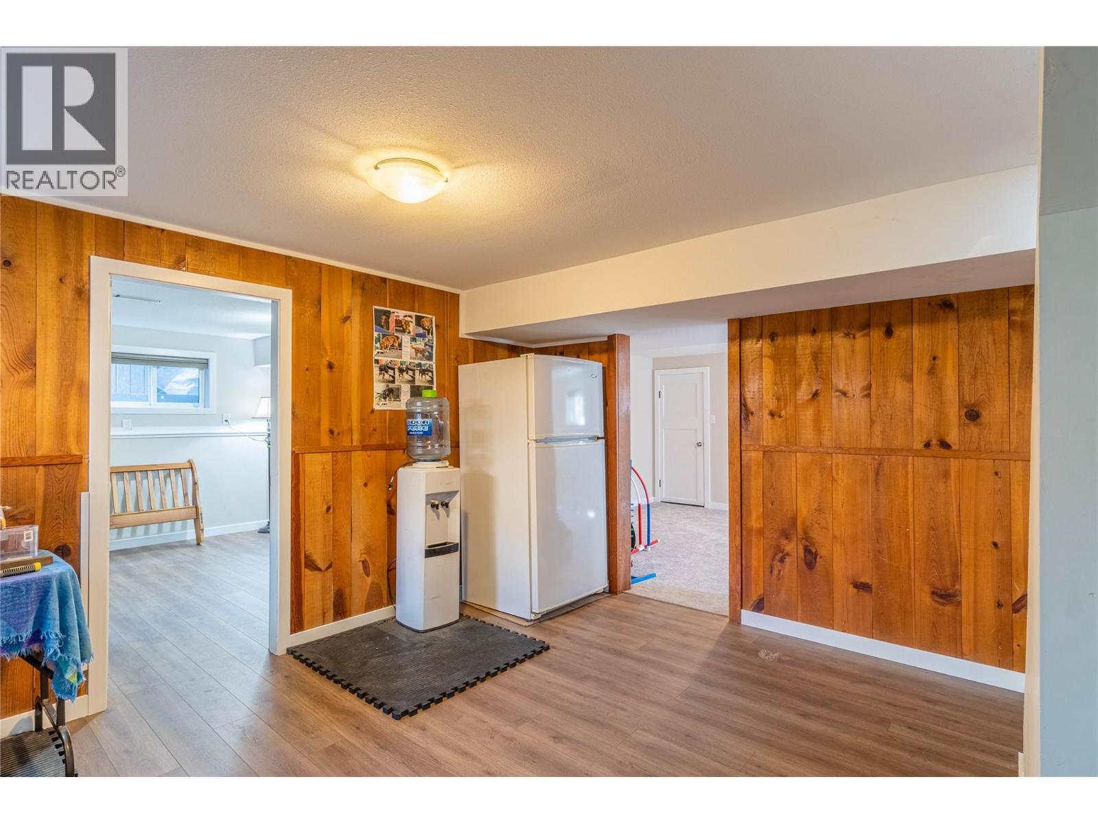 Photo 7 of 862 Desmond Street, Kamloops BC