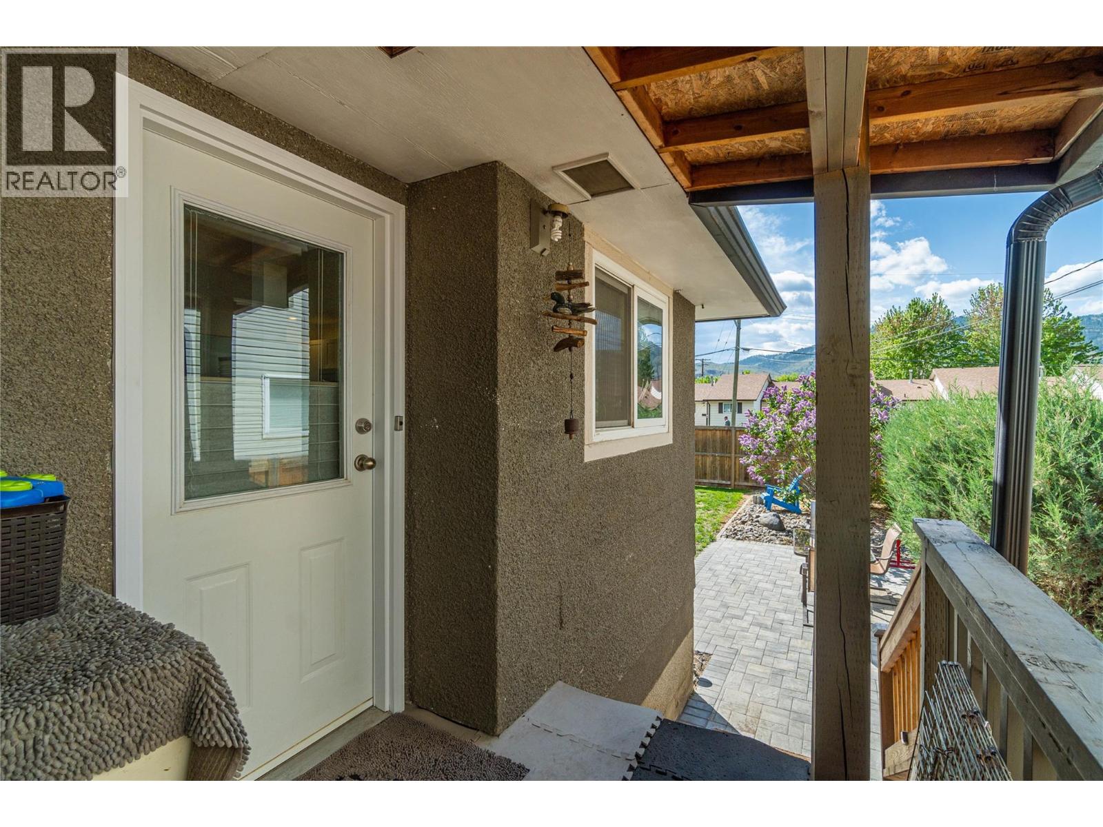 Photo 14 of 862 Desmond Street, Kamloops BC