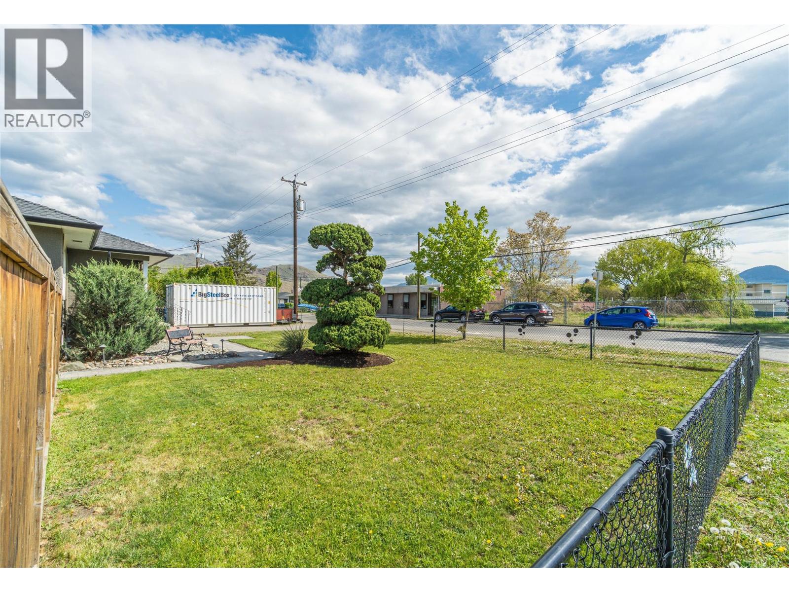 Photo 8 of 862 Desmond Street, Kamloops BC
