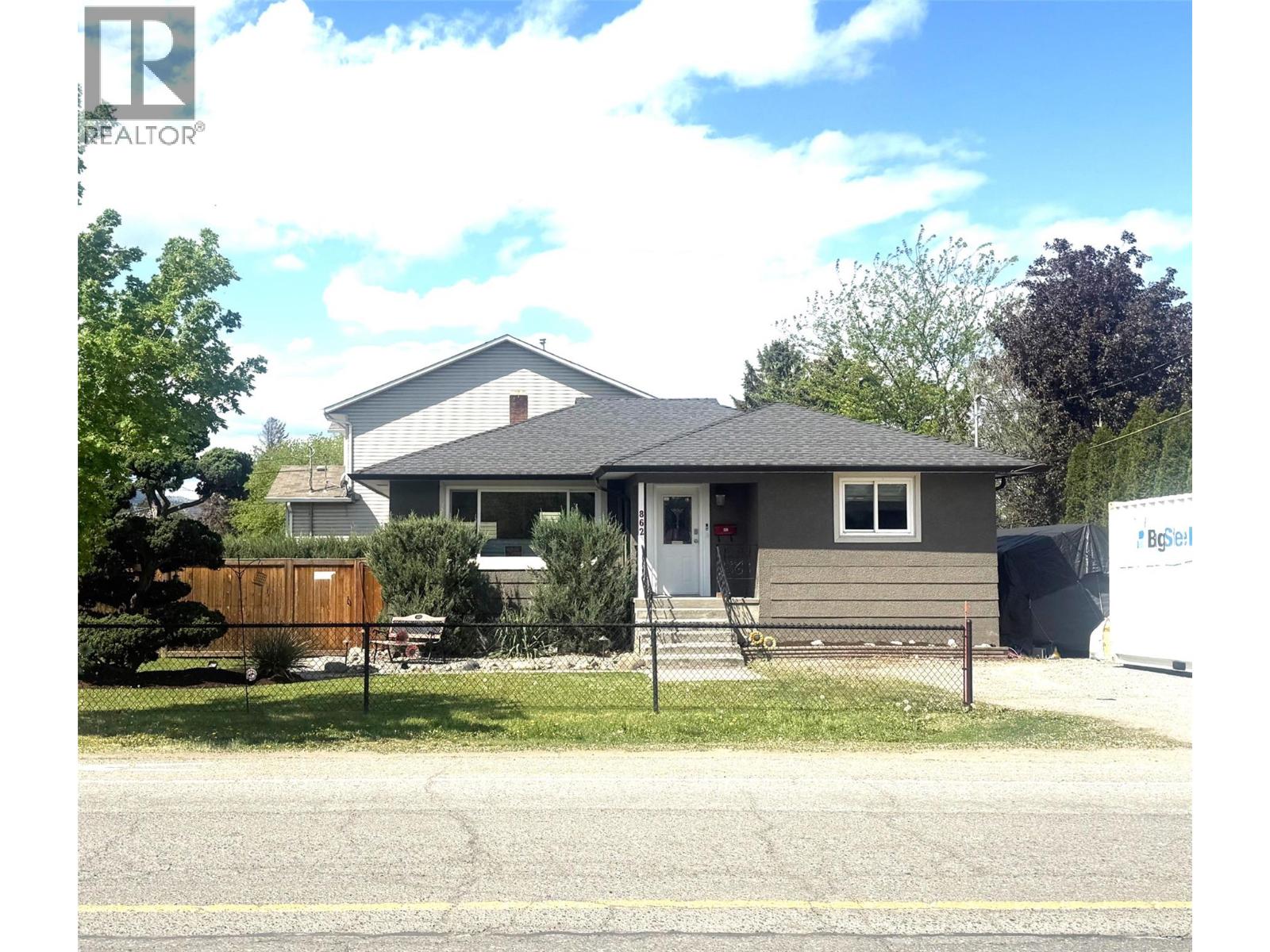 Photo 9 of 862 Desmond Street, Kamloops BC