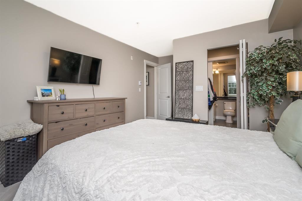 Photo 18 of 111 19340 65 Avenue, Surrey BC