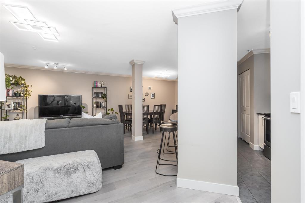 Photo 6 of 111 19340 65 Avenue, Surrey BC