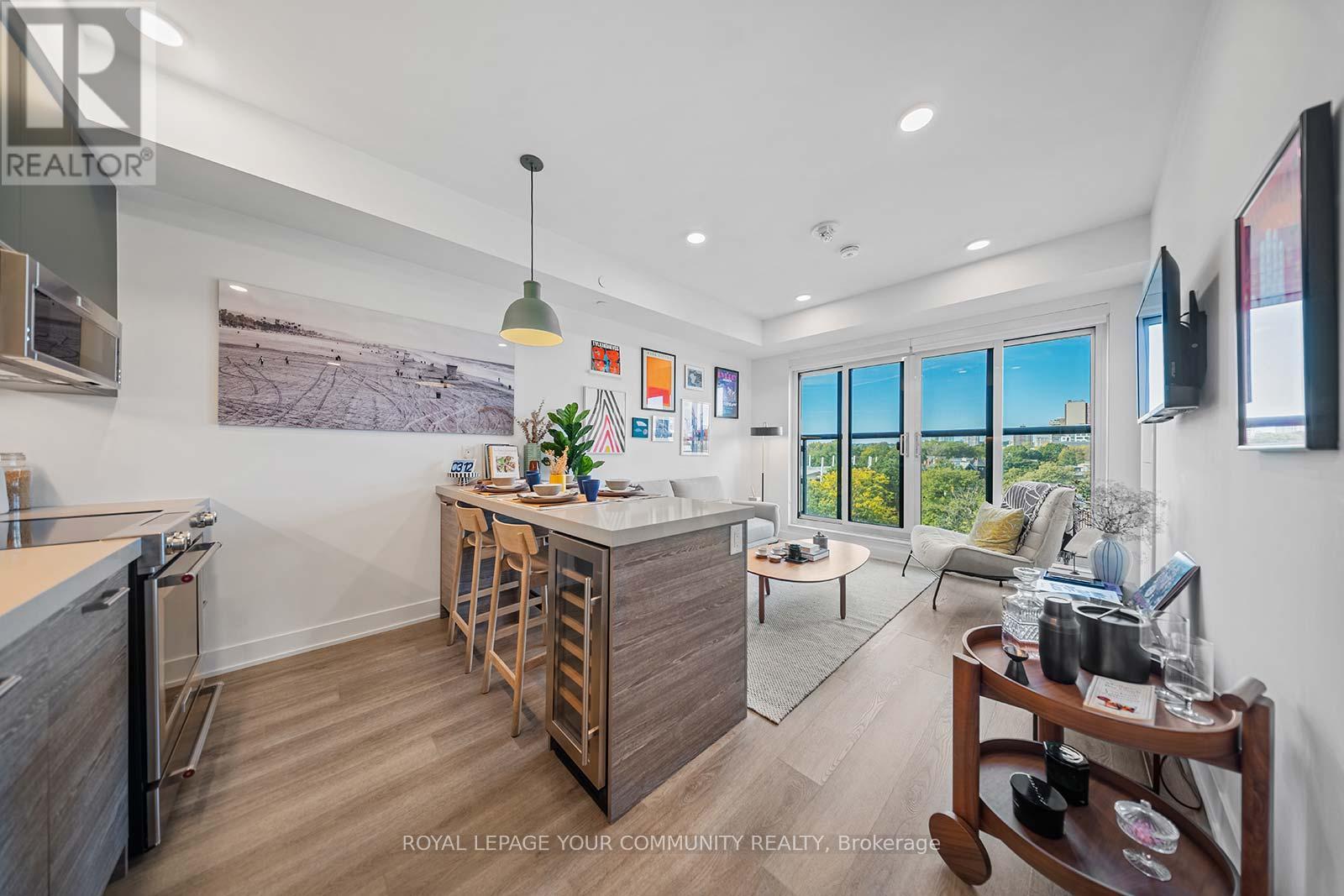 Photo 1 of 315 484 Spadina Avenue, Toronto ON