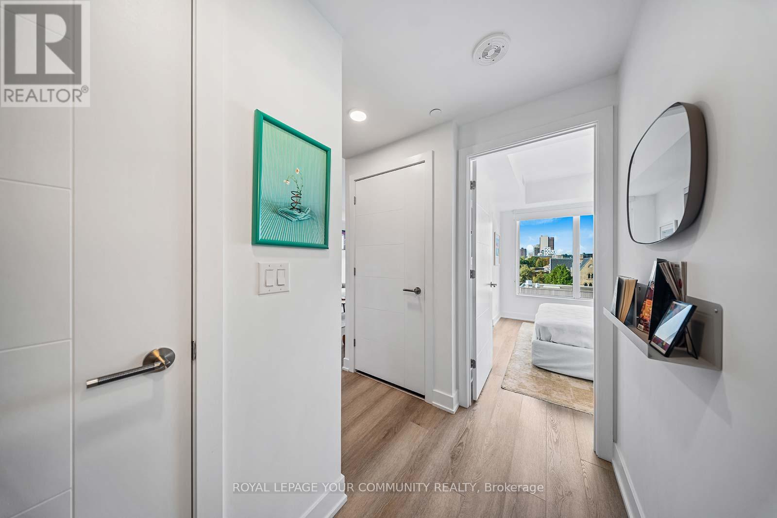 Photo 3 of 315 484 Spadina Avenue, Toronto ON