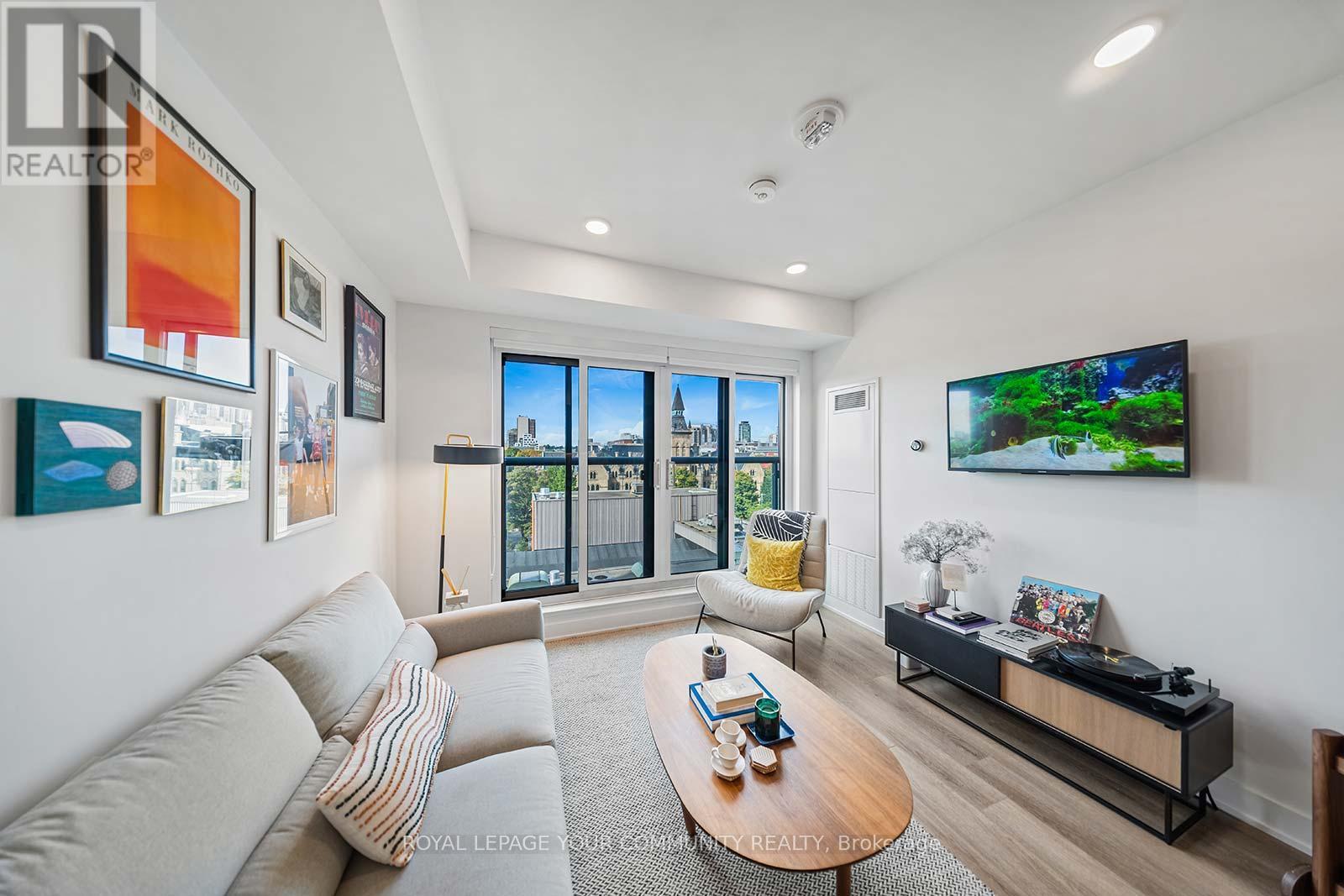 Photo 8 of 315 484 Spadina Avenue, Toronto ON