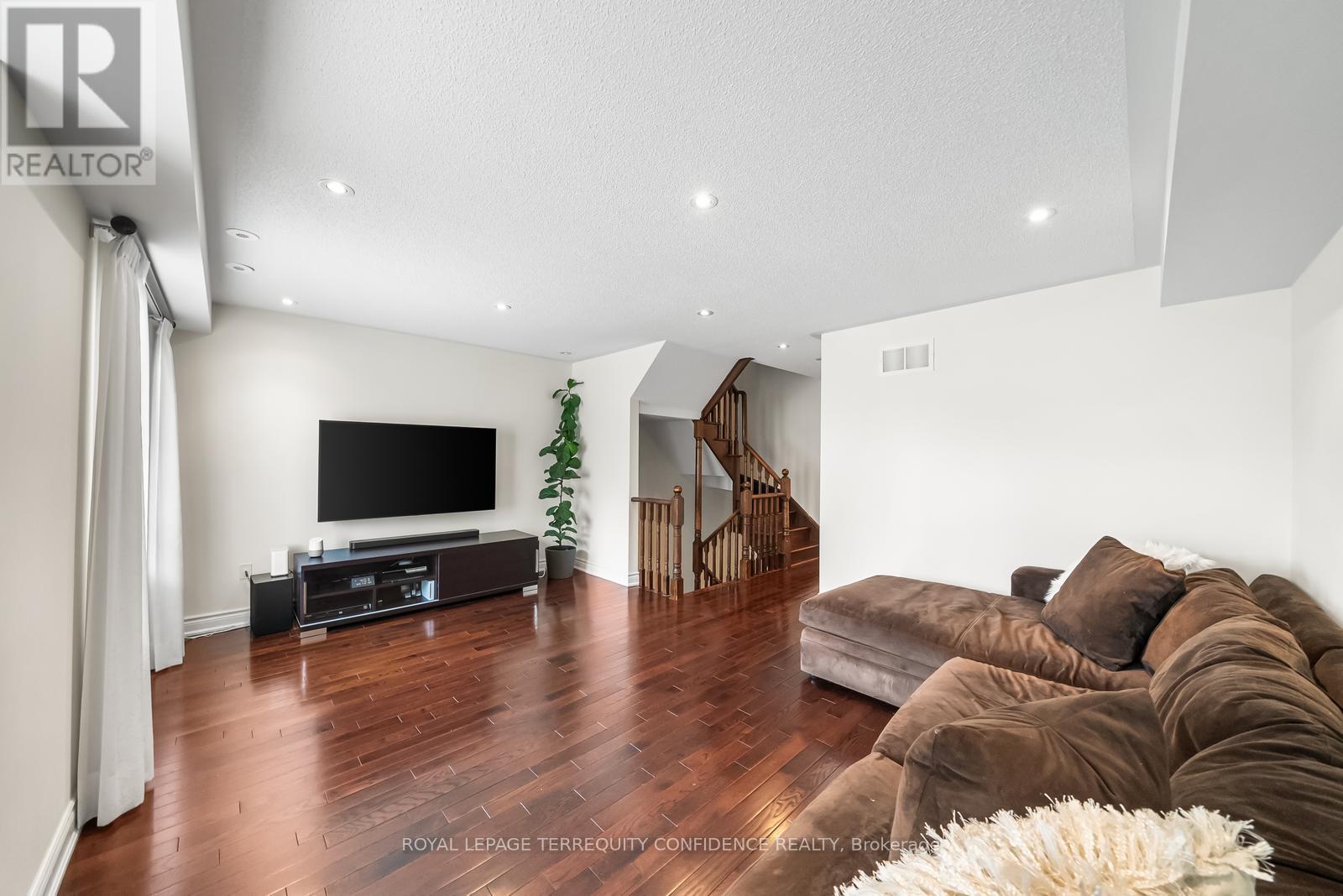 Photo 11 of 508 Ellerslie Avenue, Toronto ON