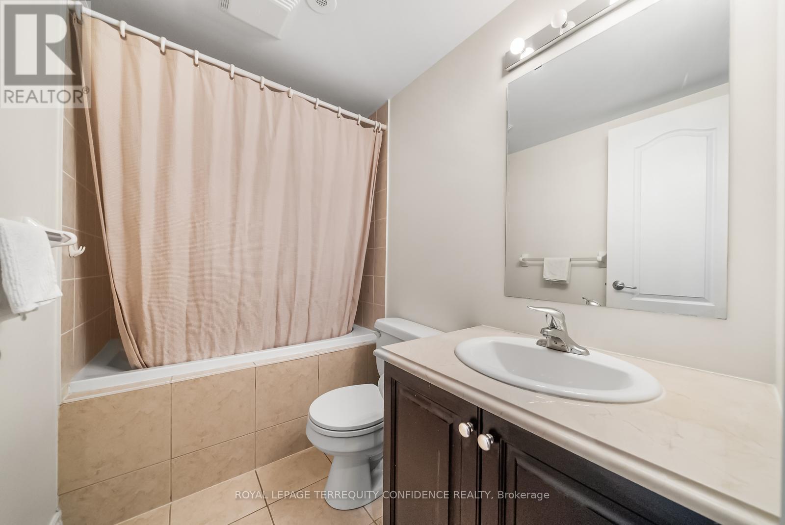 Photo 8 of 508 Ellerslie Avenue, Toronto ON