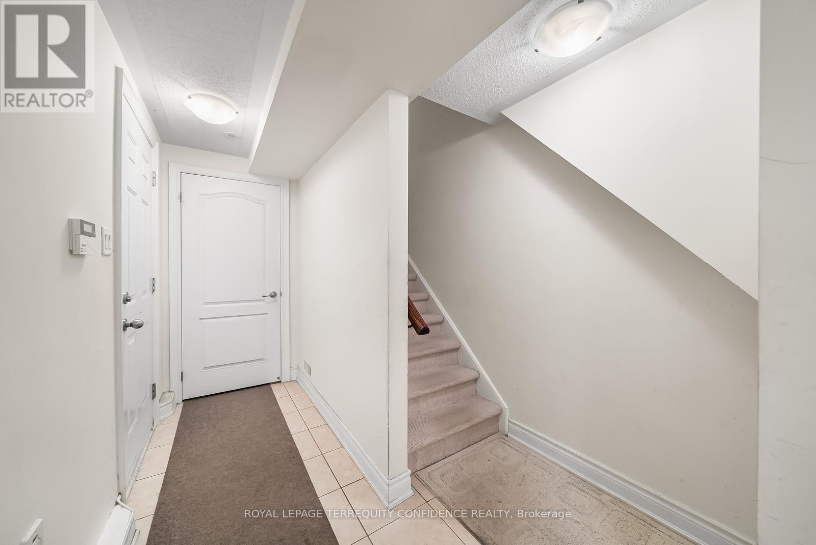 Photo 12 of 508 Ellerslie Avenue, Toronto ON