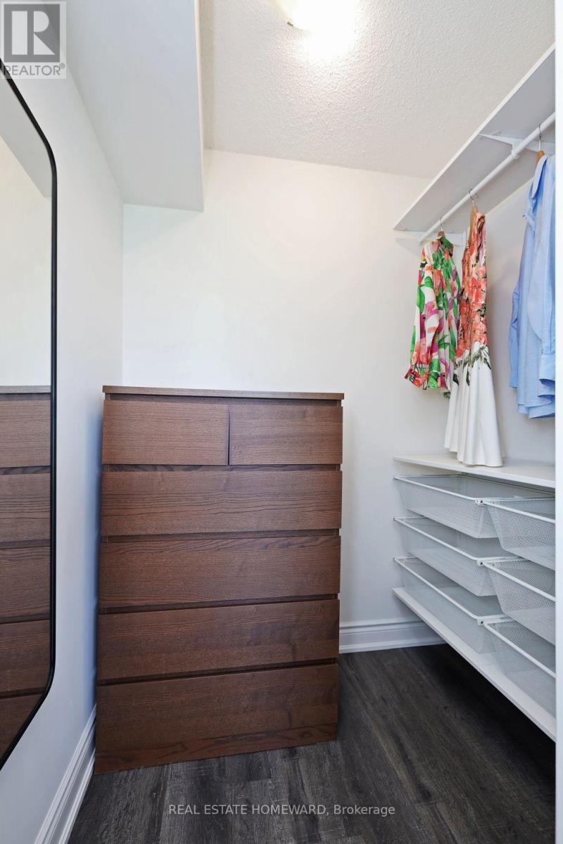Photo 15 of 608 120 Dallimore Circle, Toronto ON