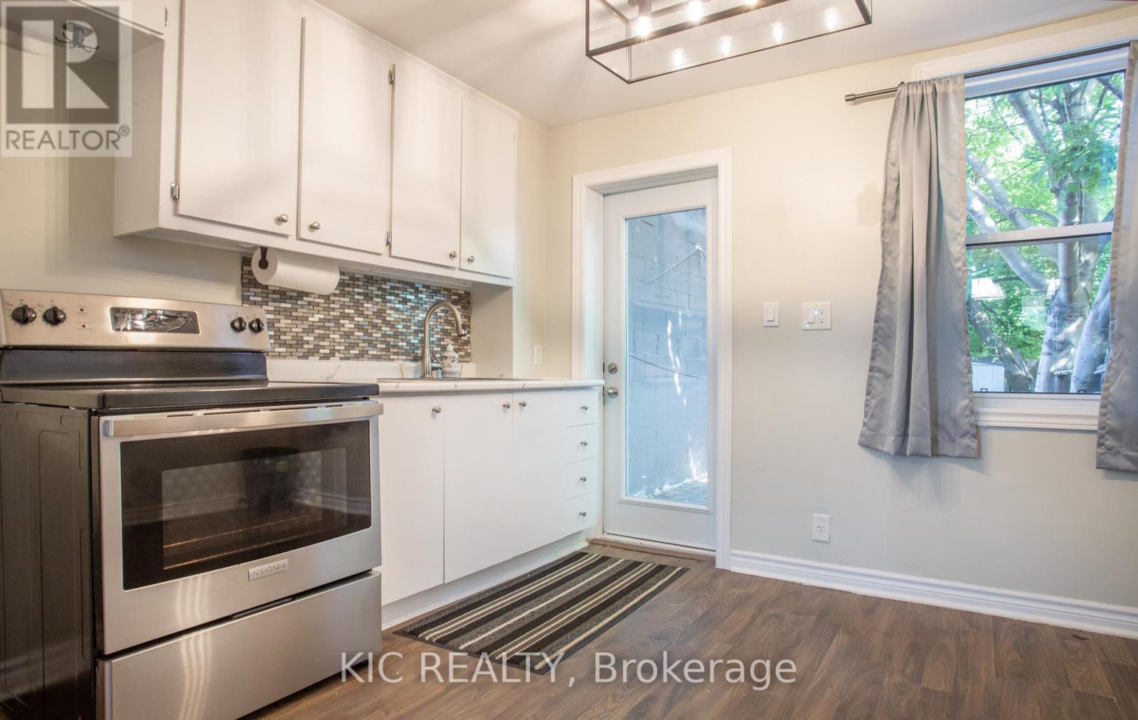 Photo 12 of 112 1 2 Olive Avenue, Oshawa ON