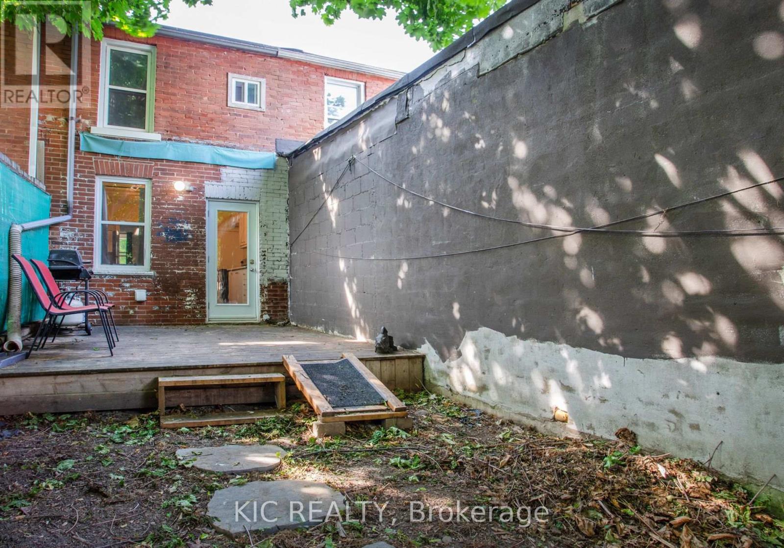 Photo 18 of 112 1 2 Olive Avenue, Oshawa ON