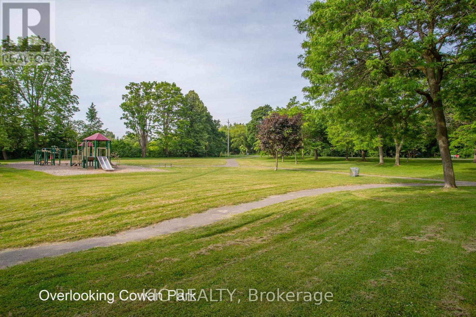 Photo 22 of 112 1 2 Olive Avenue, Oshawa ON