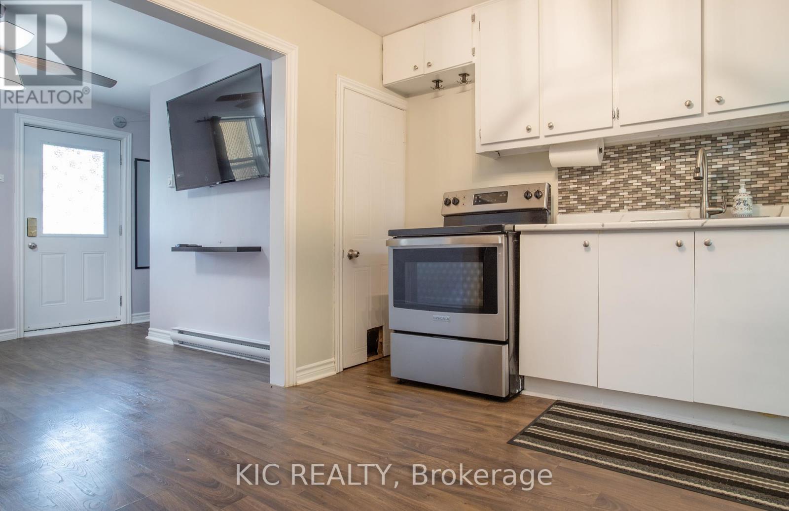 Photo 9 of 112 1 2 Olive Avenue, Oshawa ON