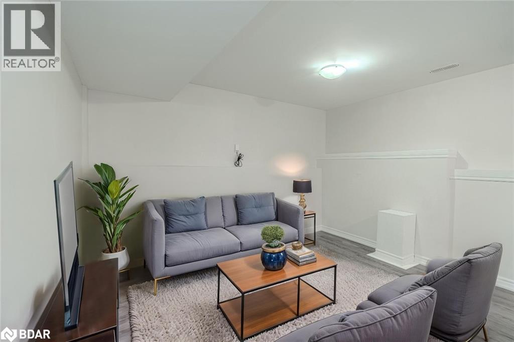 Photo 12 of 19 Korlea Crescent, Orillia ON