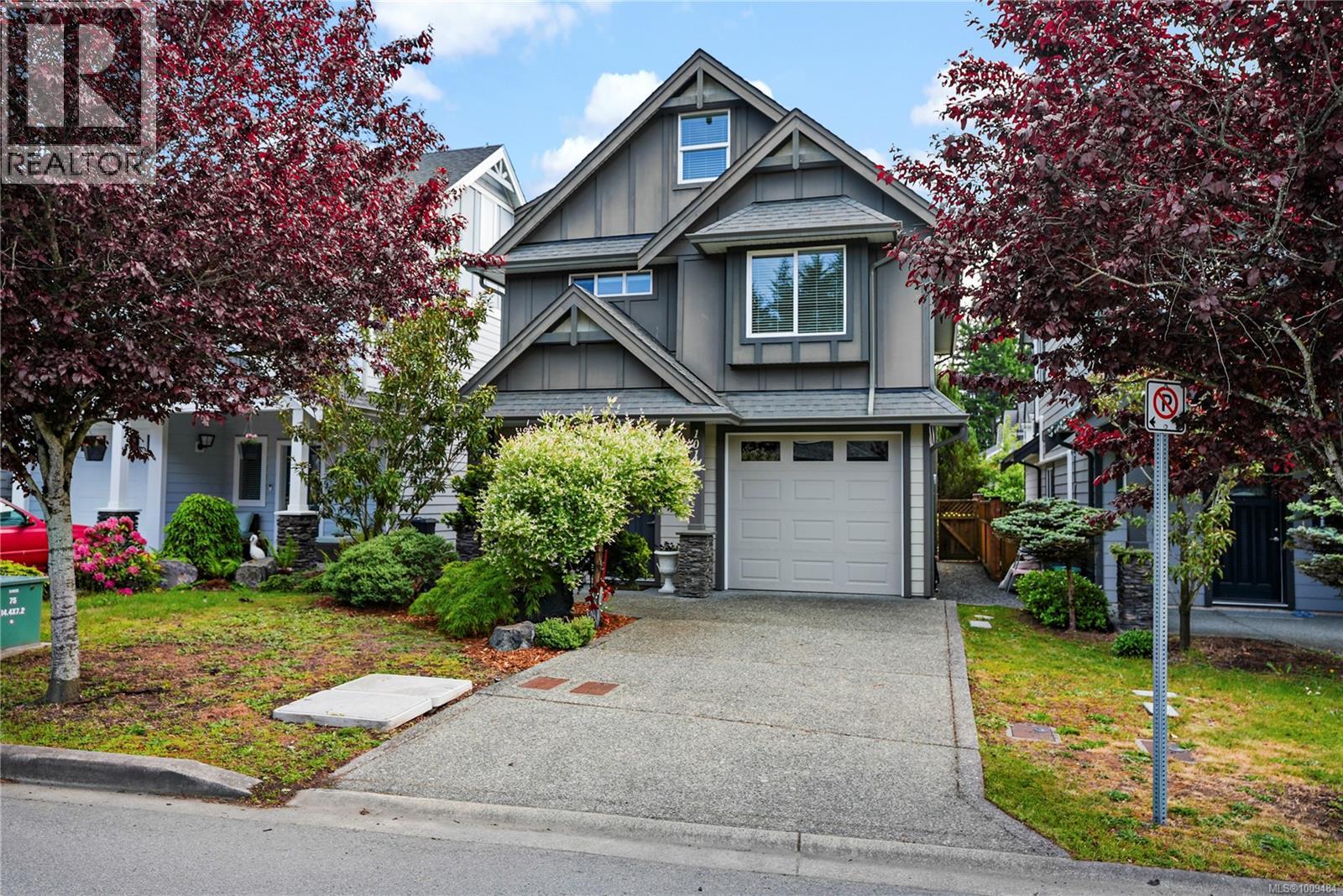 Photo 1 of 1011 Braeburn Ave, Langford BC