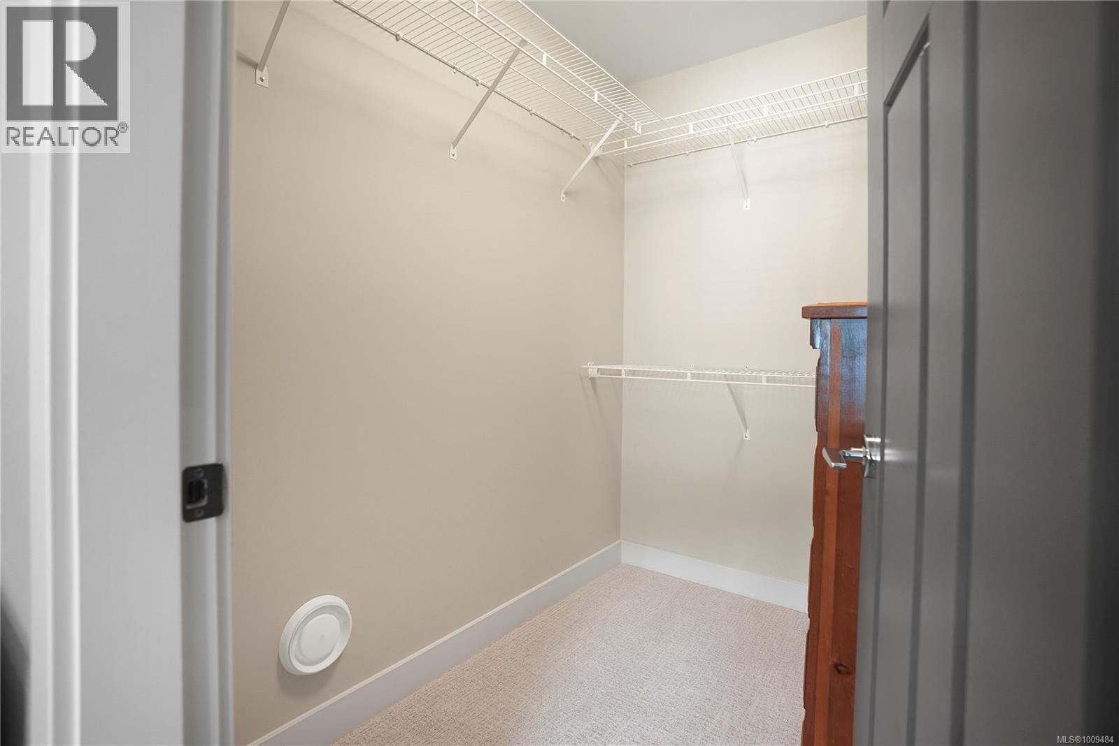 Photo 14 of 1011 Braeburn Ave, Langford BC