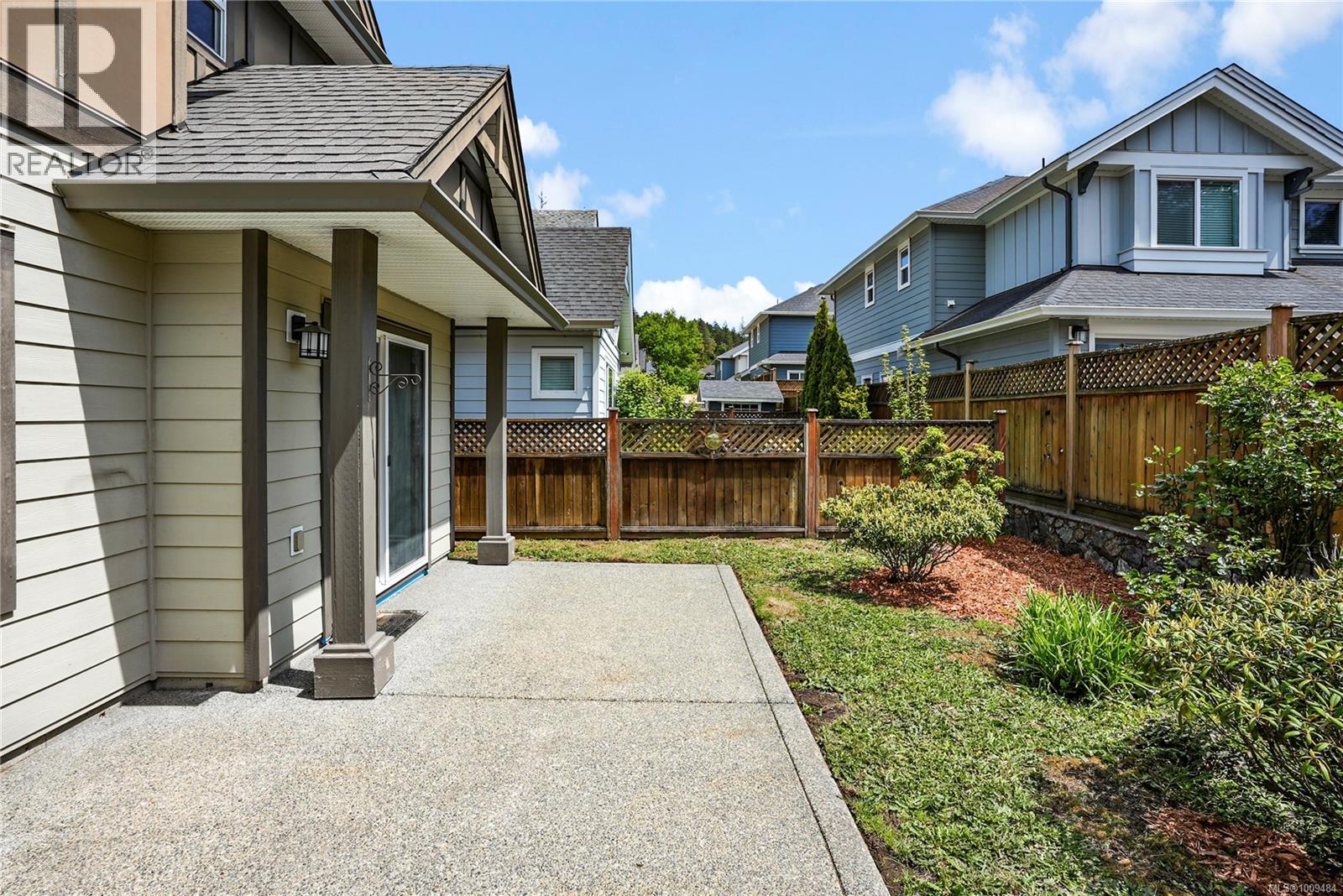 Photo 23 of 1011 Braeburn Ave, Langford BC