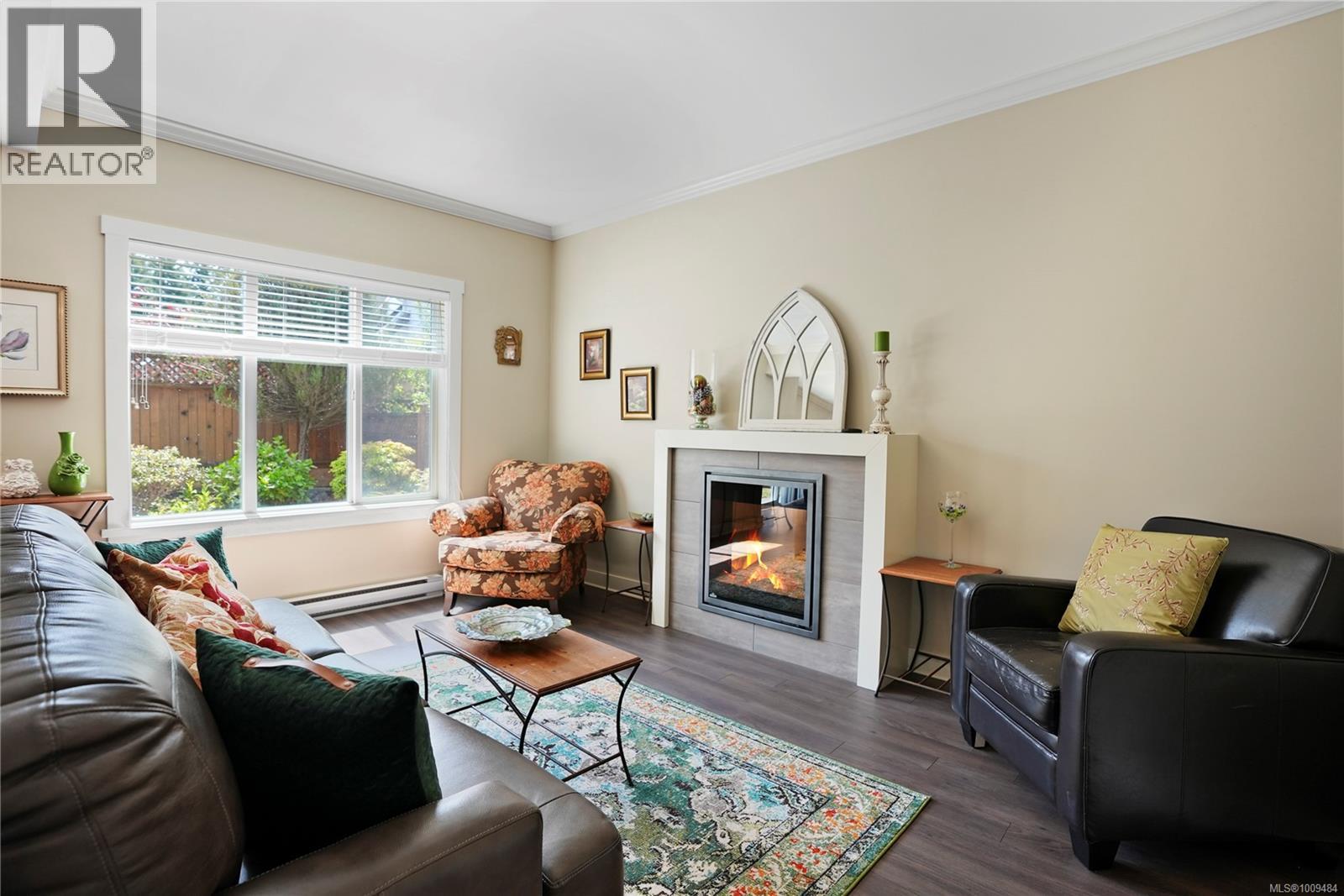 Photo 3 of 1011 Braeburn Ave, Langford BC