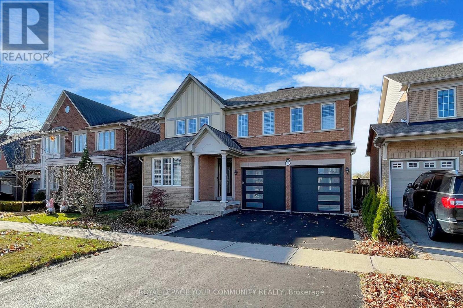 Photo 4 of 128 Selwyn Road, Richmond Hill ON