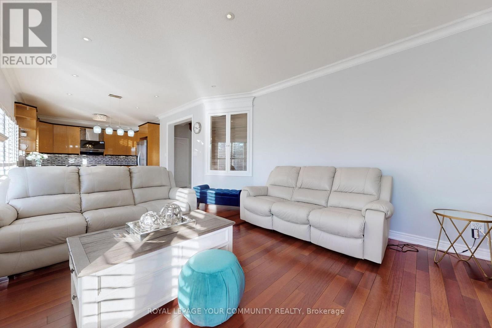 Photo 18 of 128 Selwyn Road, Richmond Hill ON
