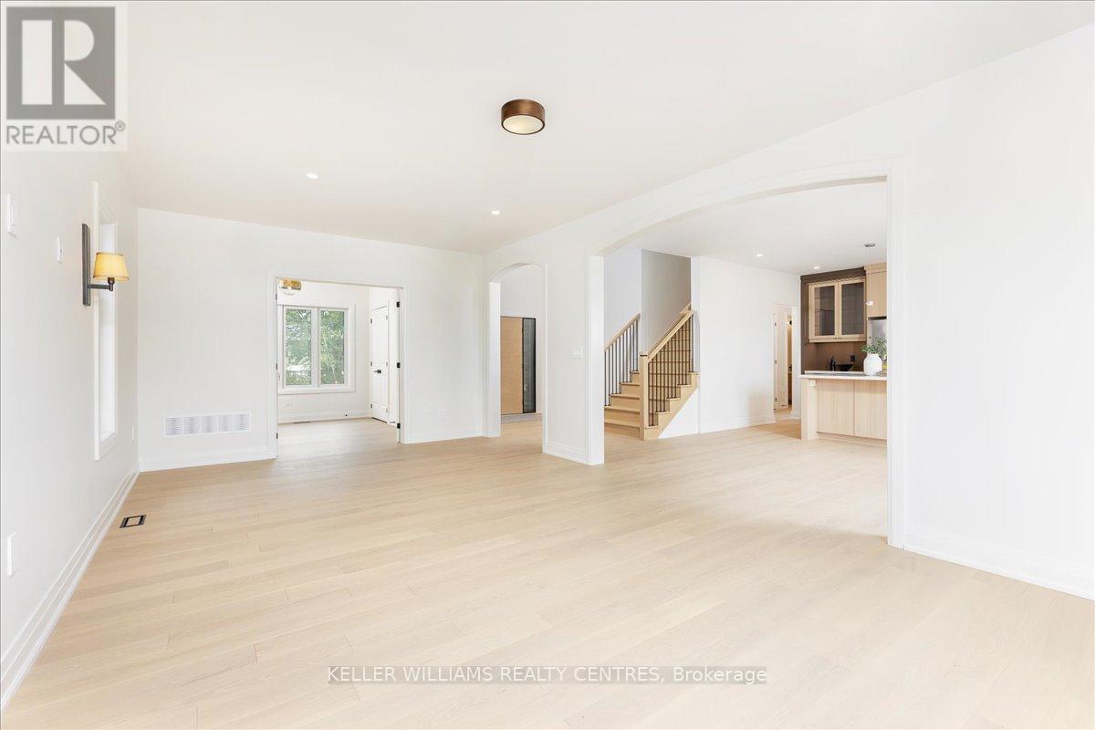 Photo 9 of 147 Lake Drive E, Georgina ON