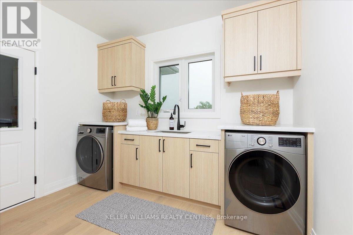 Photo 4 of 147 Lake Drive E, Georgina ON