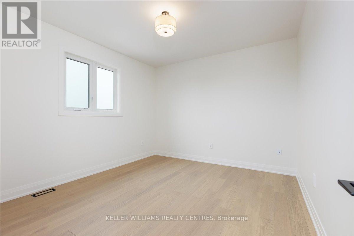 Photo 13 of 147 Lake Drive E, Georgina ON