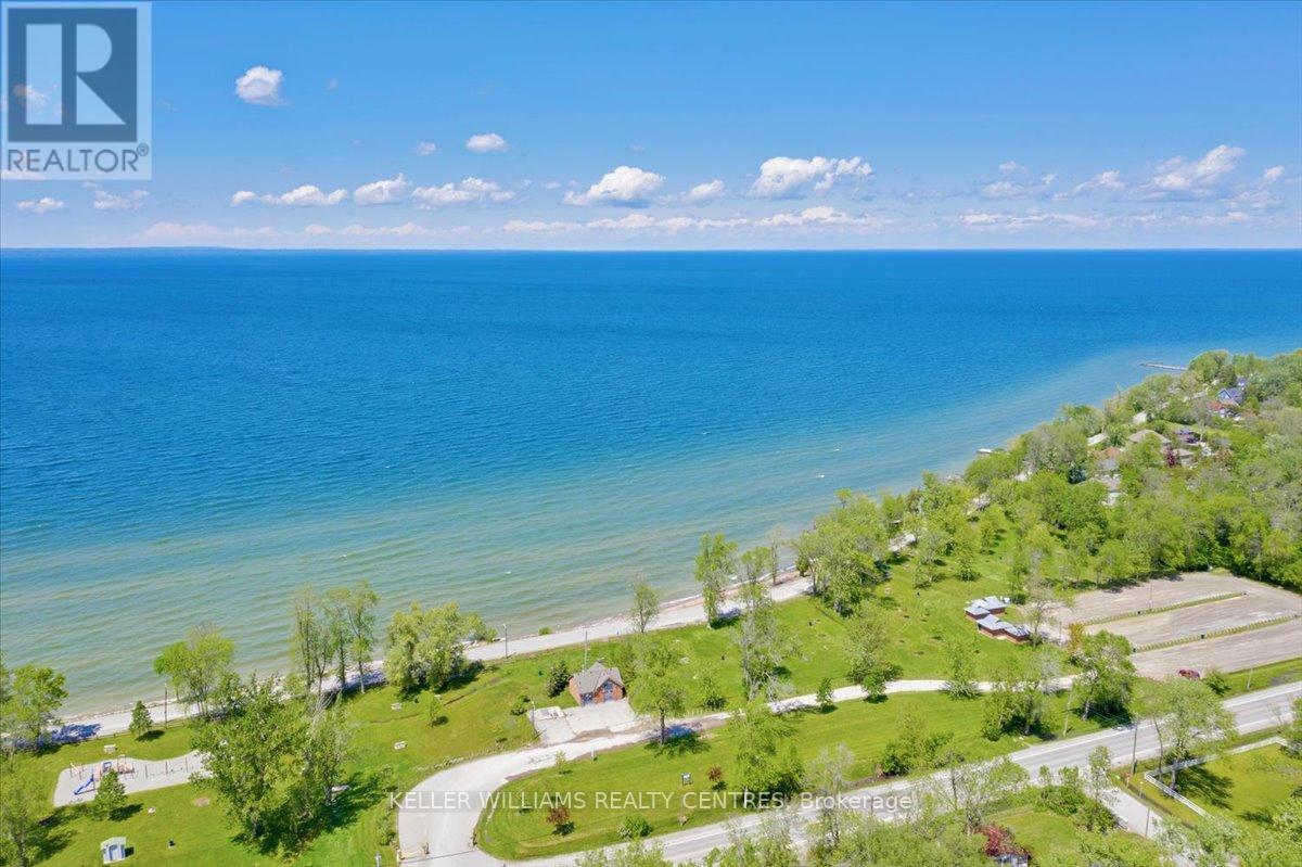 Photo 23 of 147 Lake Drive E, Georgina ON