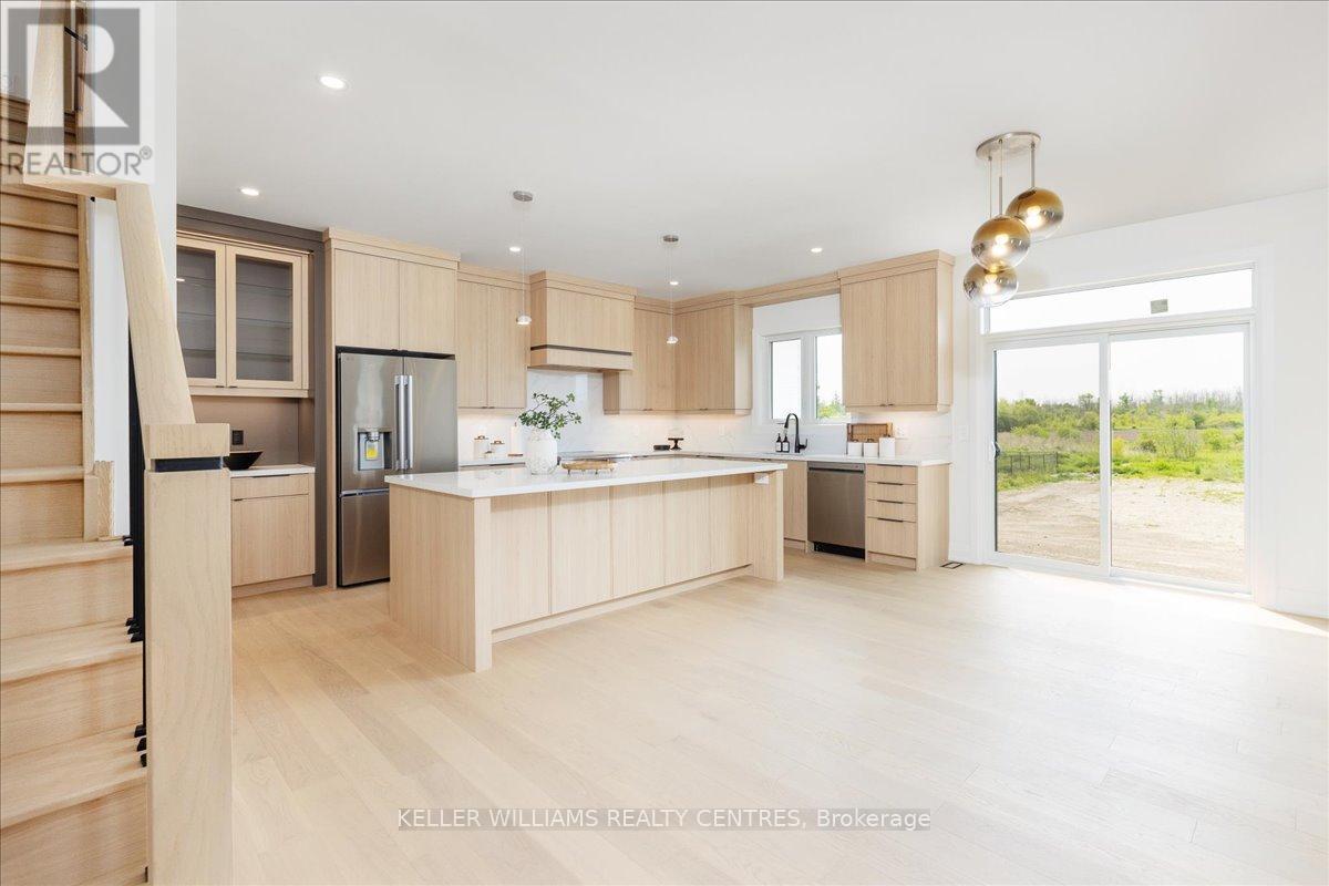 Photo 26 of 147 Lake Drive E, Georgina ON