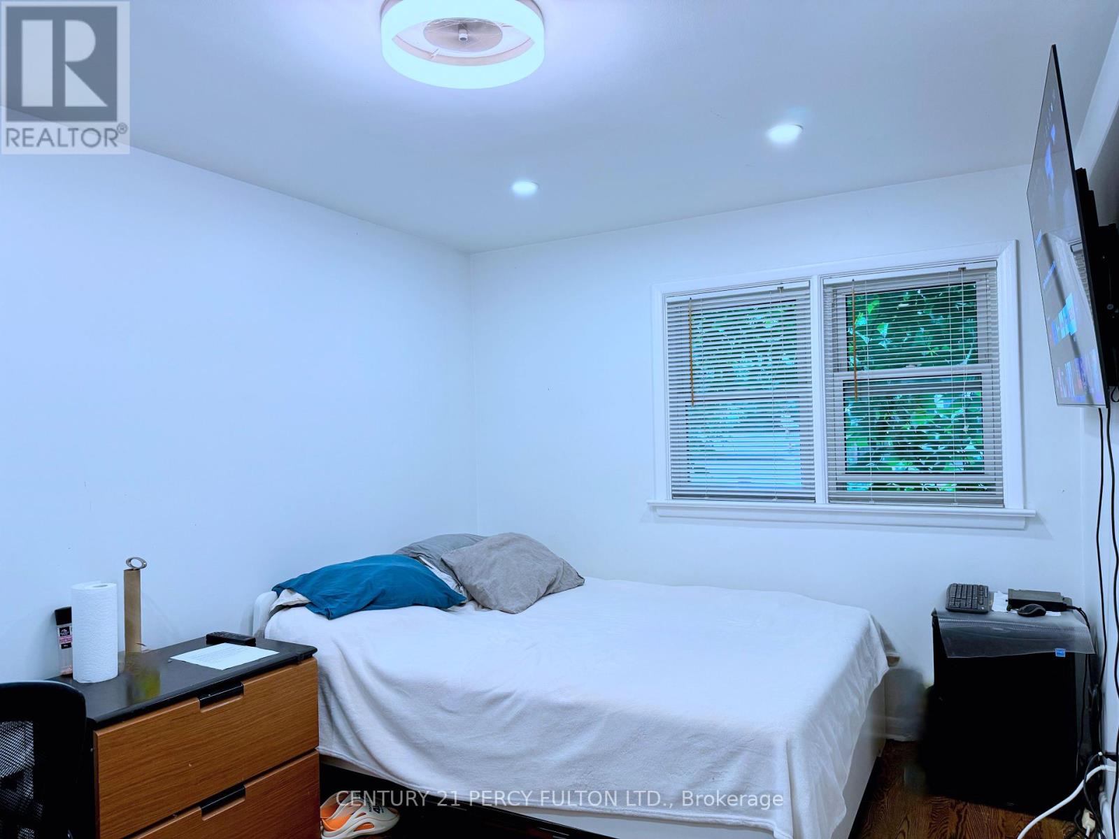 Photo 14 of 272 Conestoga Avenue, Richmond Hill ON