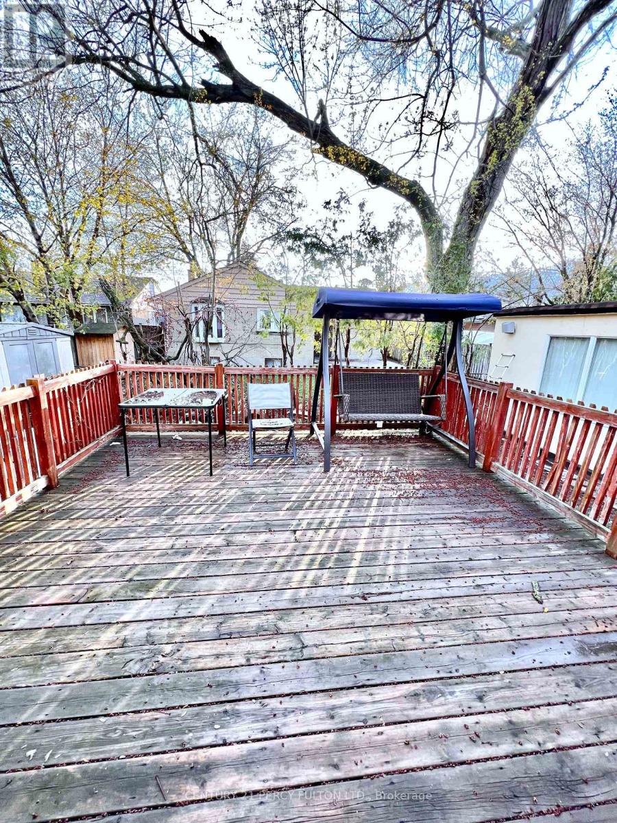 Photo 23 of 272 Conestoga Avenue, Richmond Hill ON