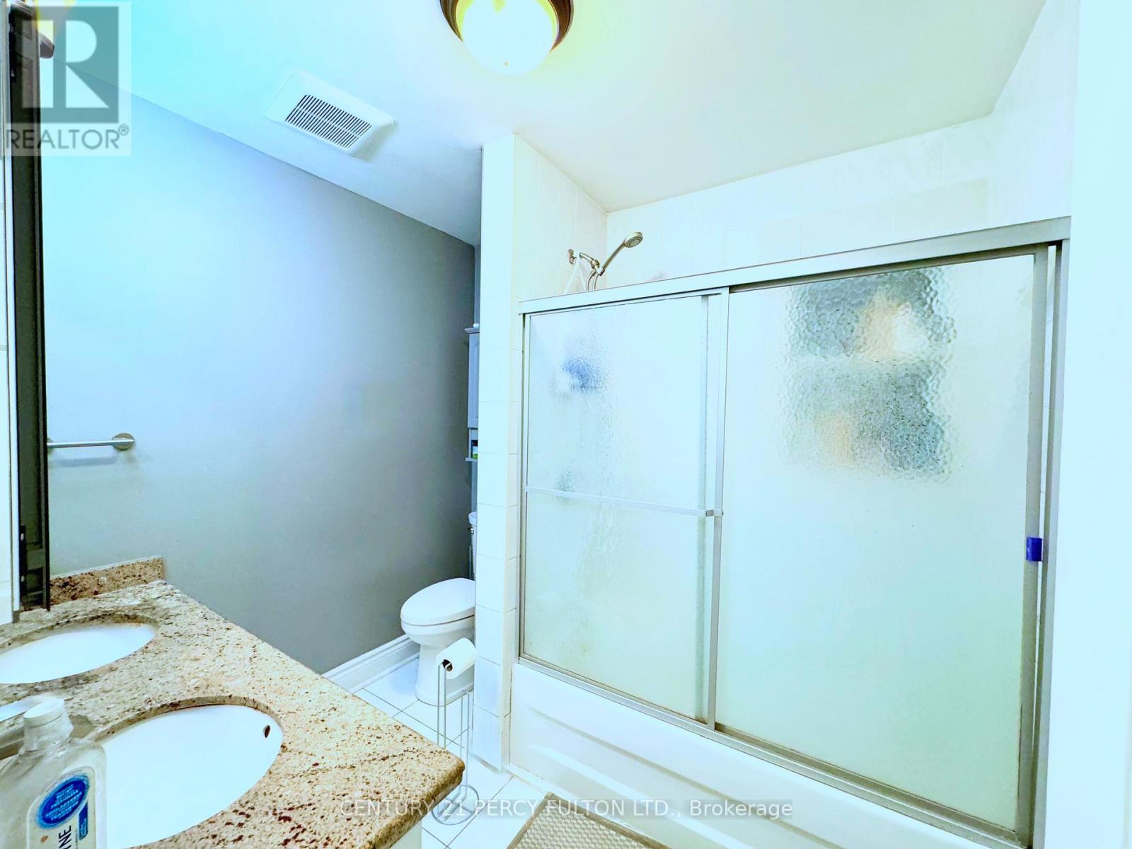 Photo 6 of 272 Conestoga Avenue, Richmond Hill ON