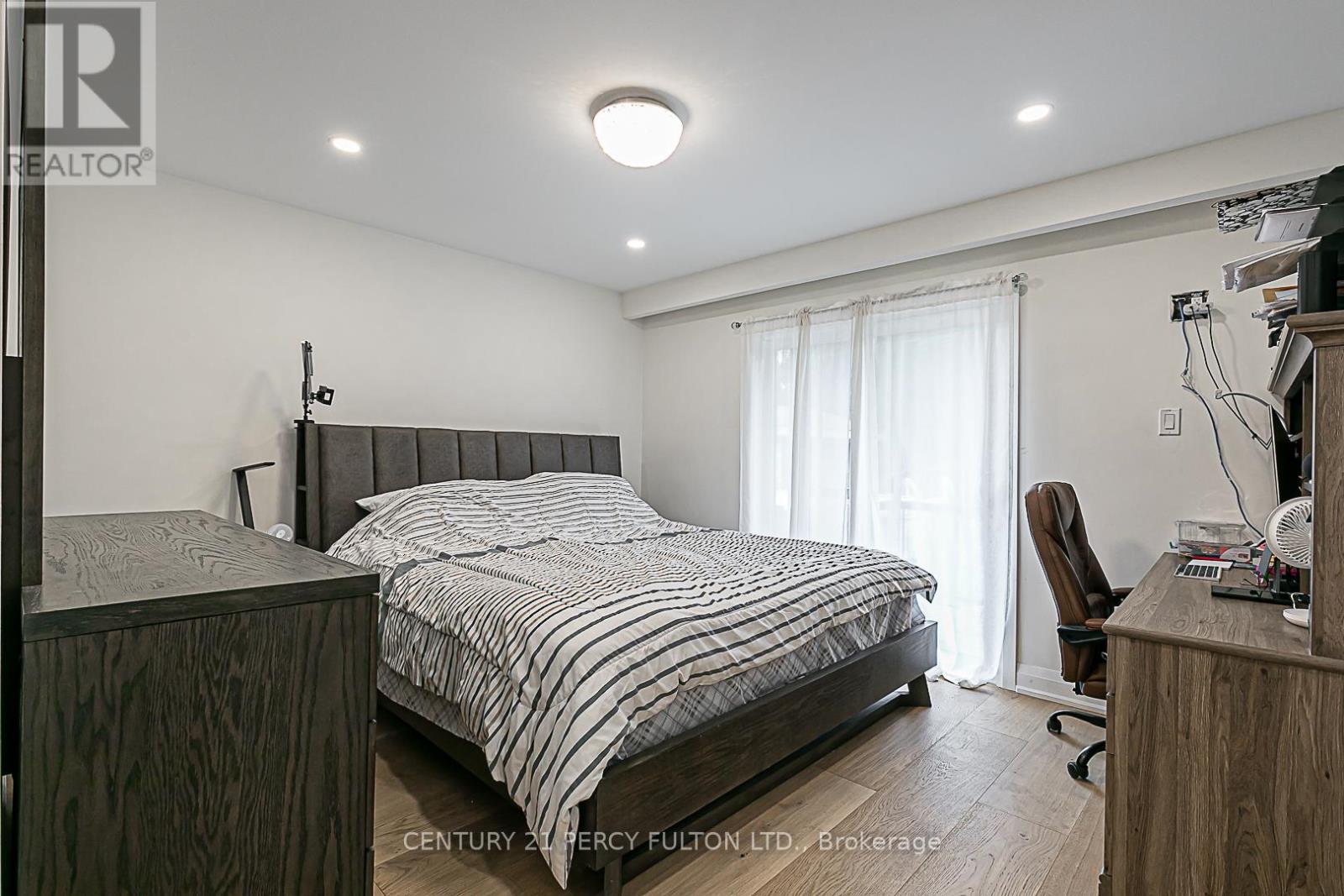 Photo 16 of 168 Ruggles Avenue, Richmond Hill ON