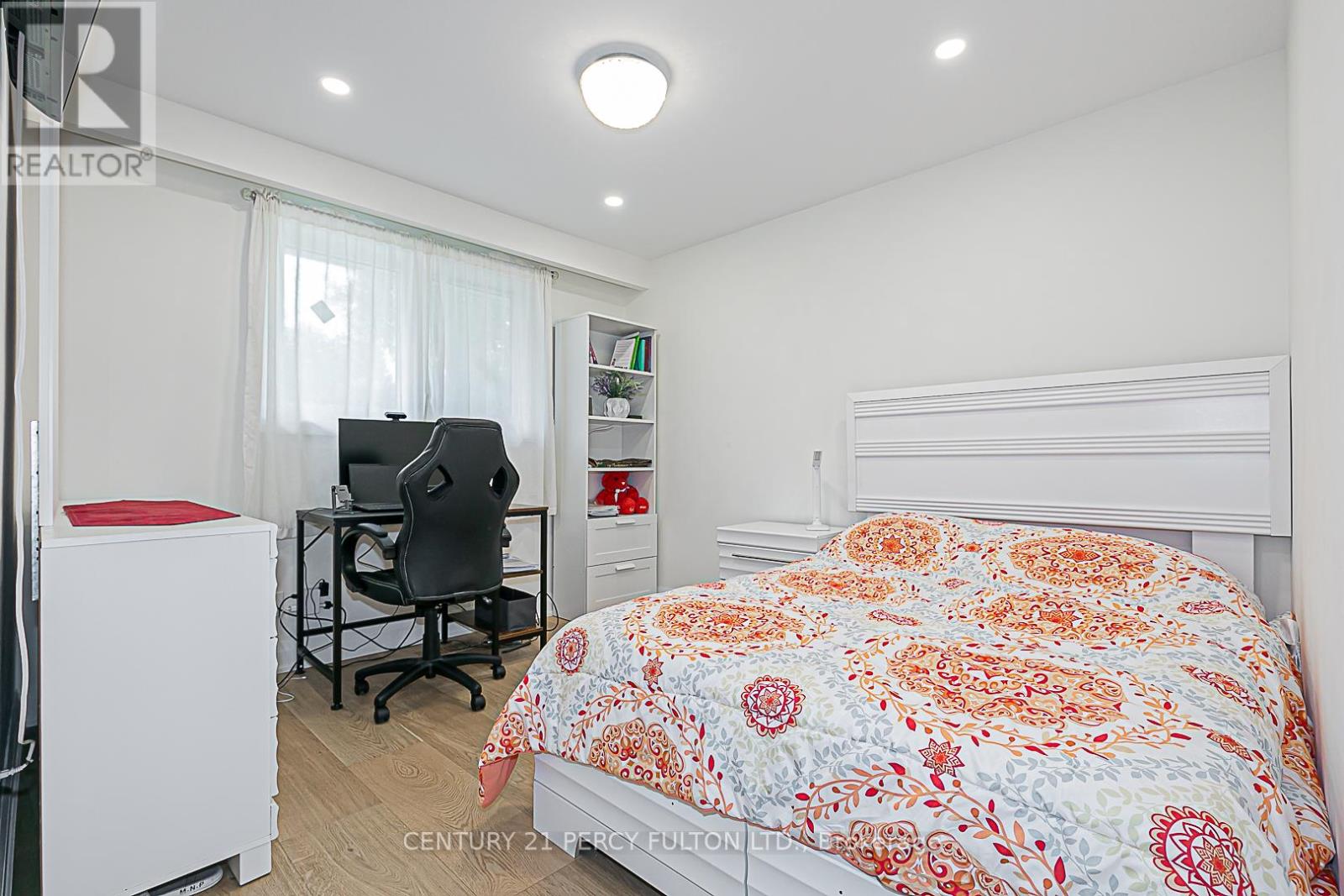 Photo 22 of 168 Ruggles Avenue, Richmond Hill ON