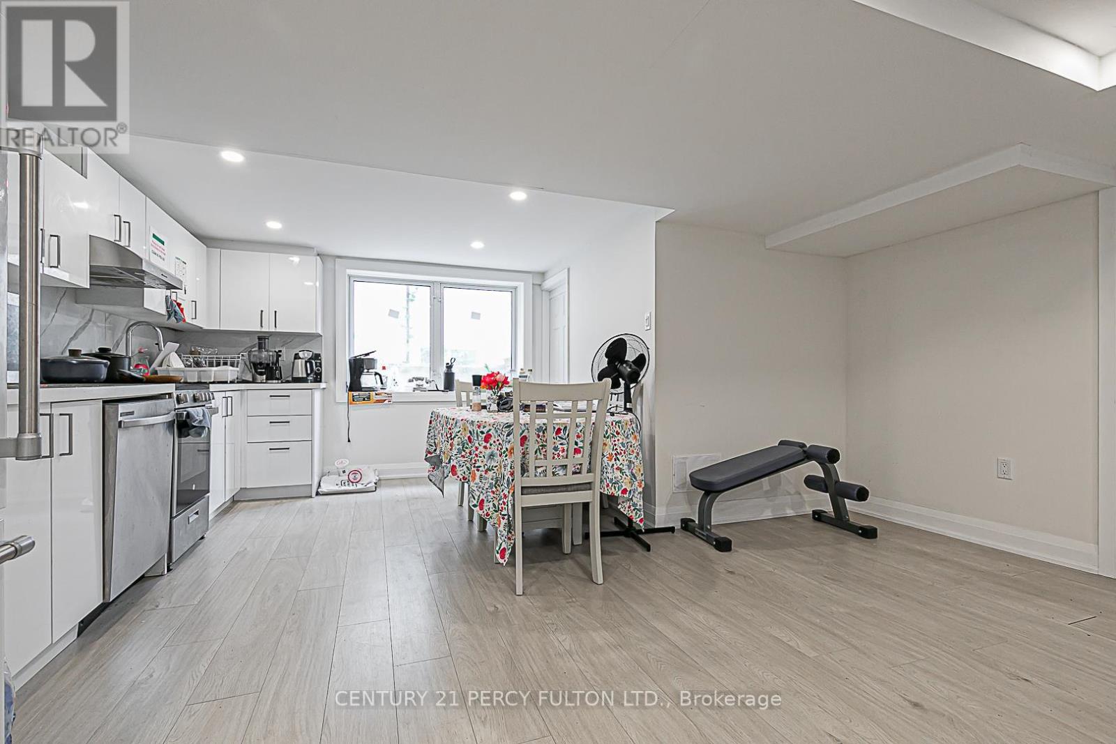 Photo 35 of 168 Ruggles Avenue, Richmond Hill ON