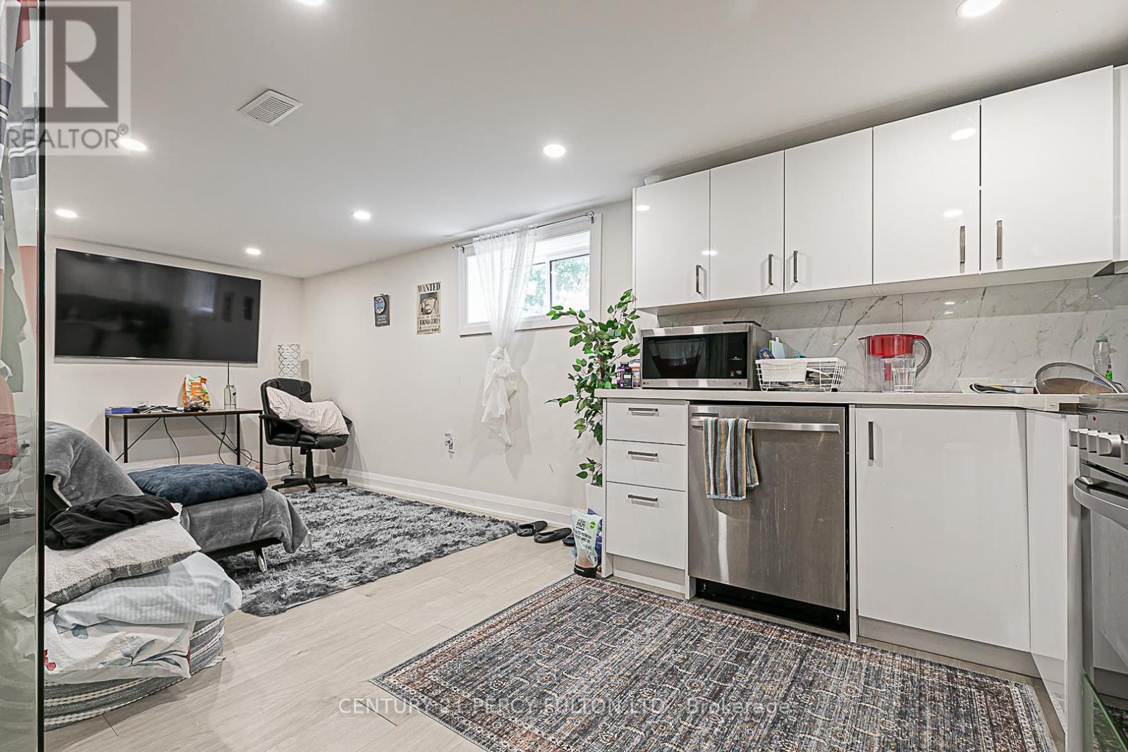 Photo 43 of 168 Ruggles Avenue, Richmond Hill ON