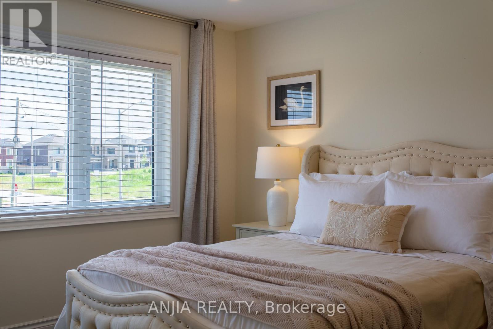 Photo 21 of 9 Mace Avenue, Richmond Hill ON
