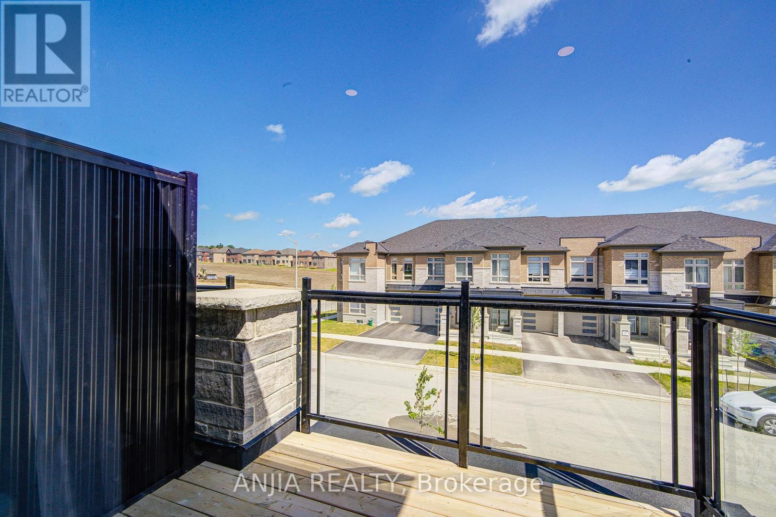 Photo 17 of 9 Mace Avenue, Richmond Hill ON