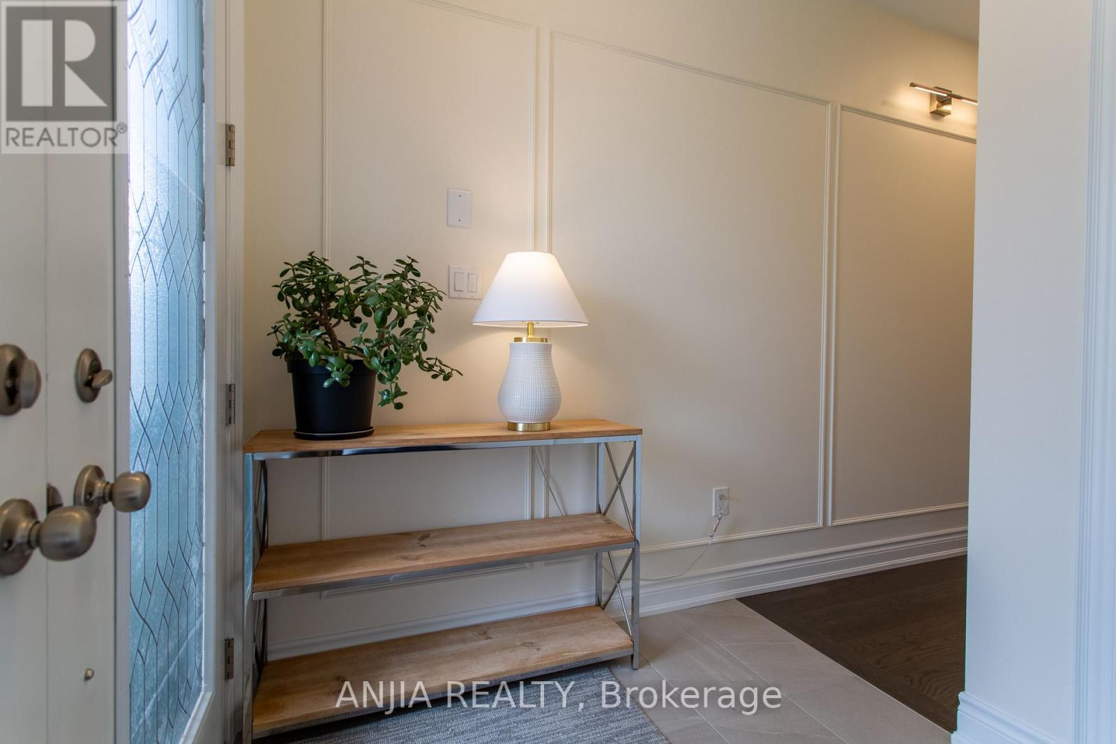 Photo 13 of 9 Mace Avenue, Richmond Hill ON