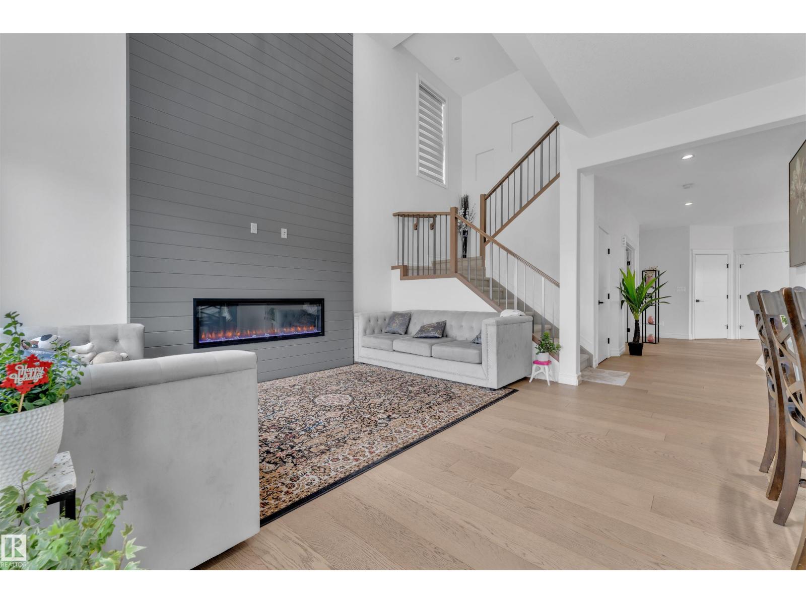 Photo 18 of 5208 23 A Ave Sw Sw, Edmonton AB