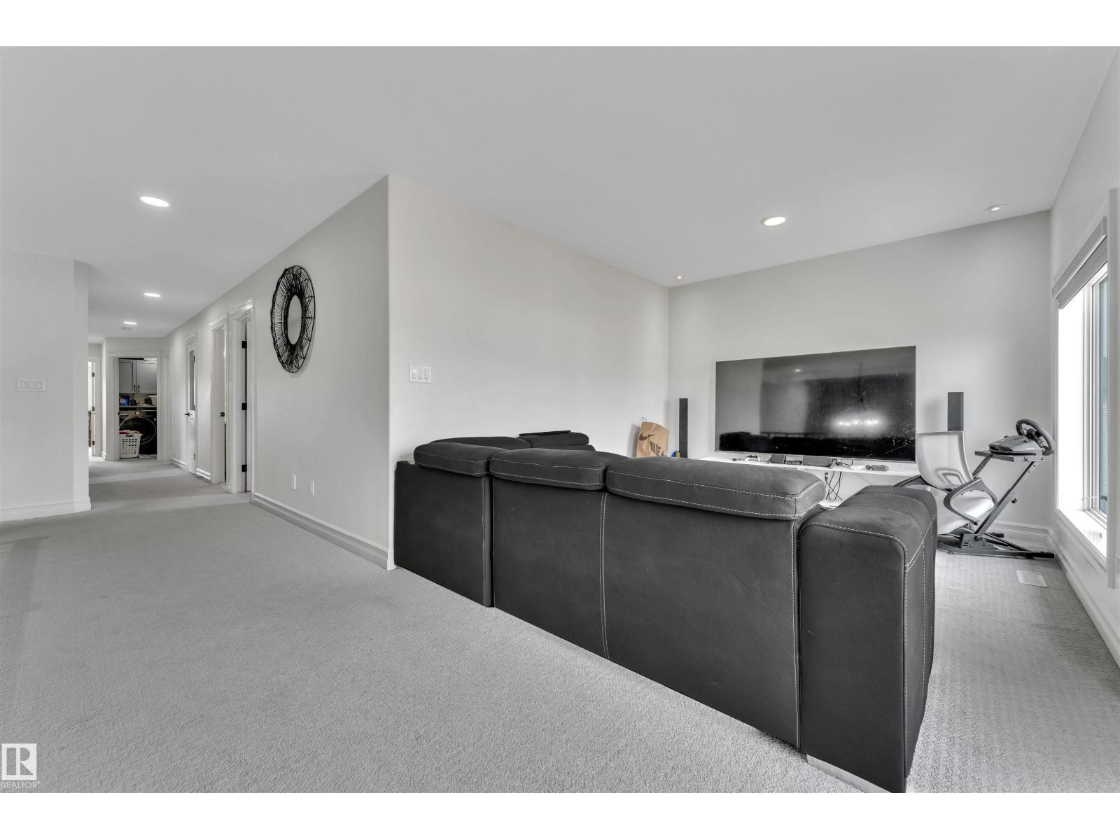 Photo 28 of 5208 23 A Ave Sw Sw, Edmonton AB